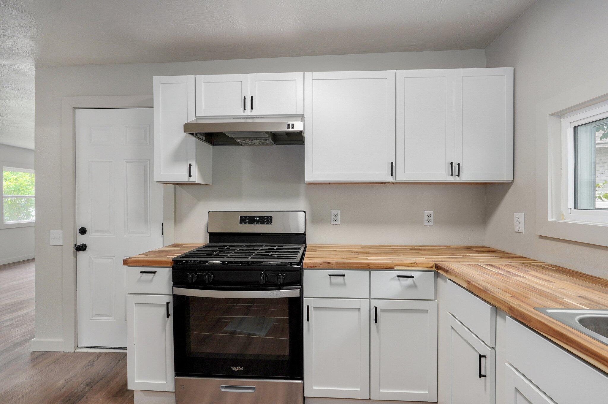 1326 North Clifton Avenue Property Photo 14