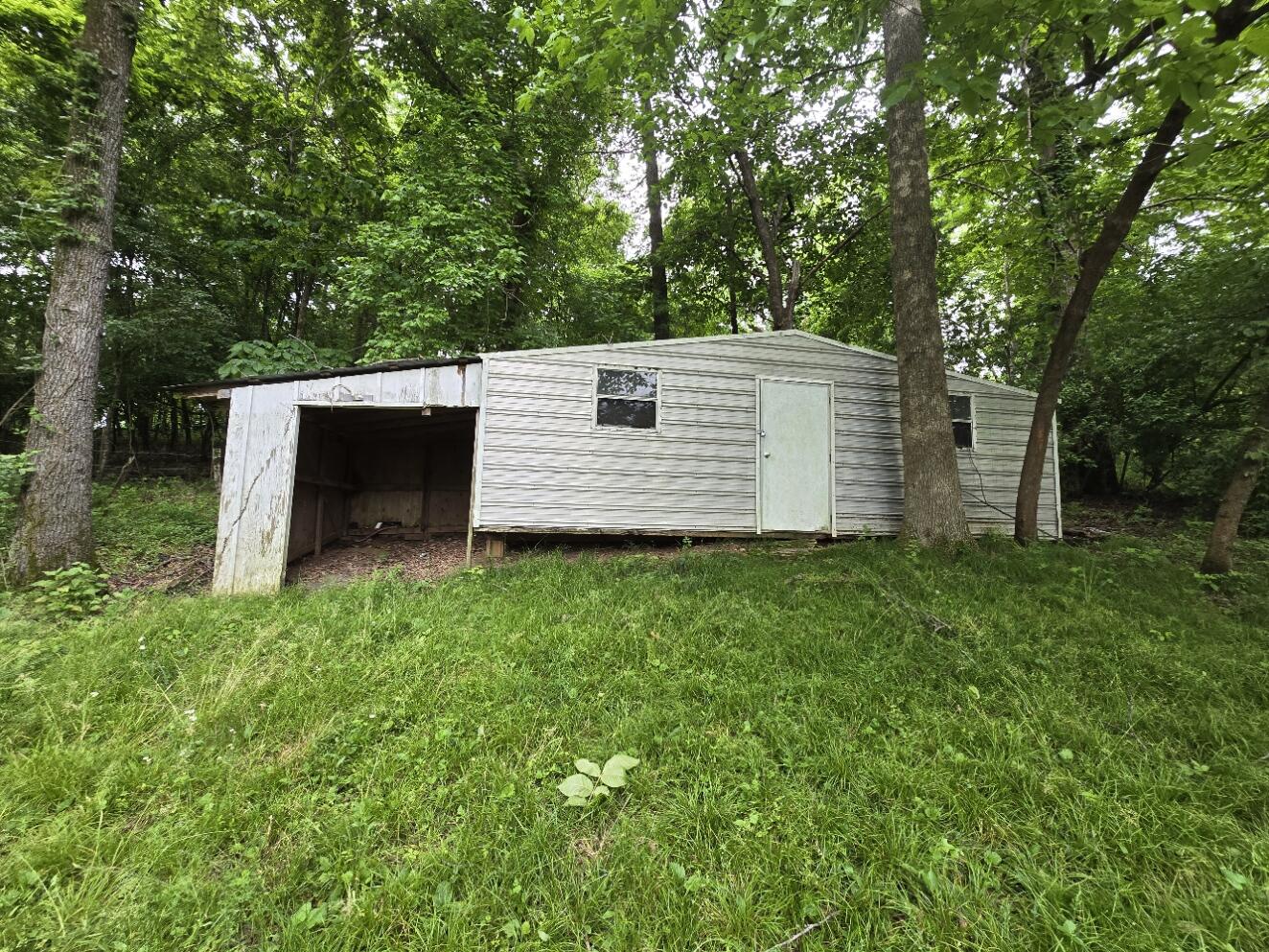 171 Riverbend Road Property Photo 4