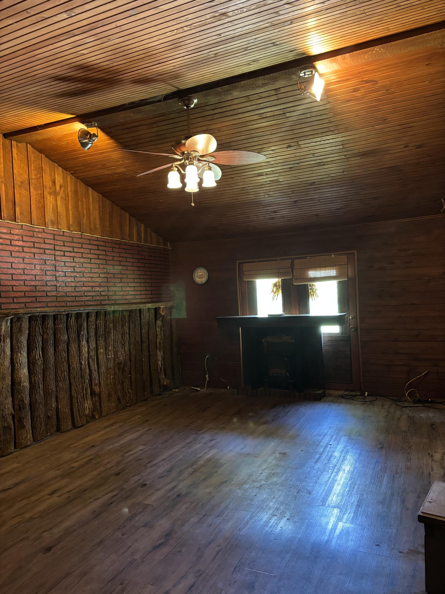 348 Holt Springs Rd Road Property Photo 13