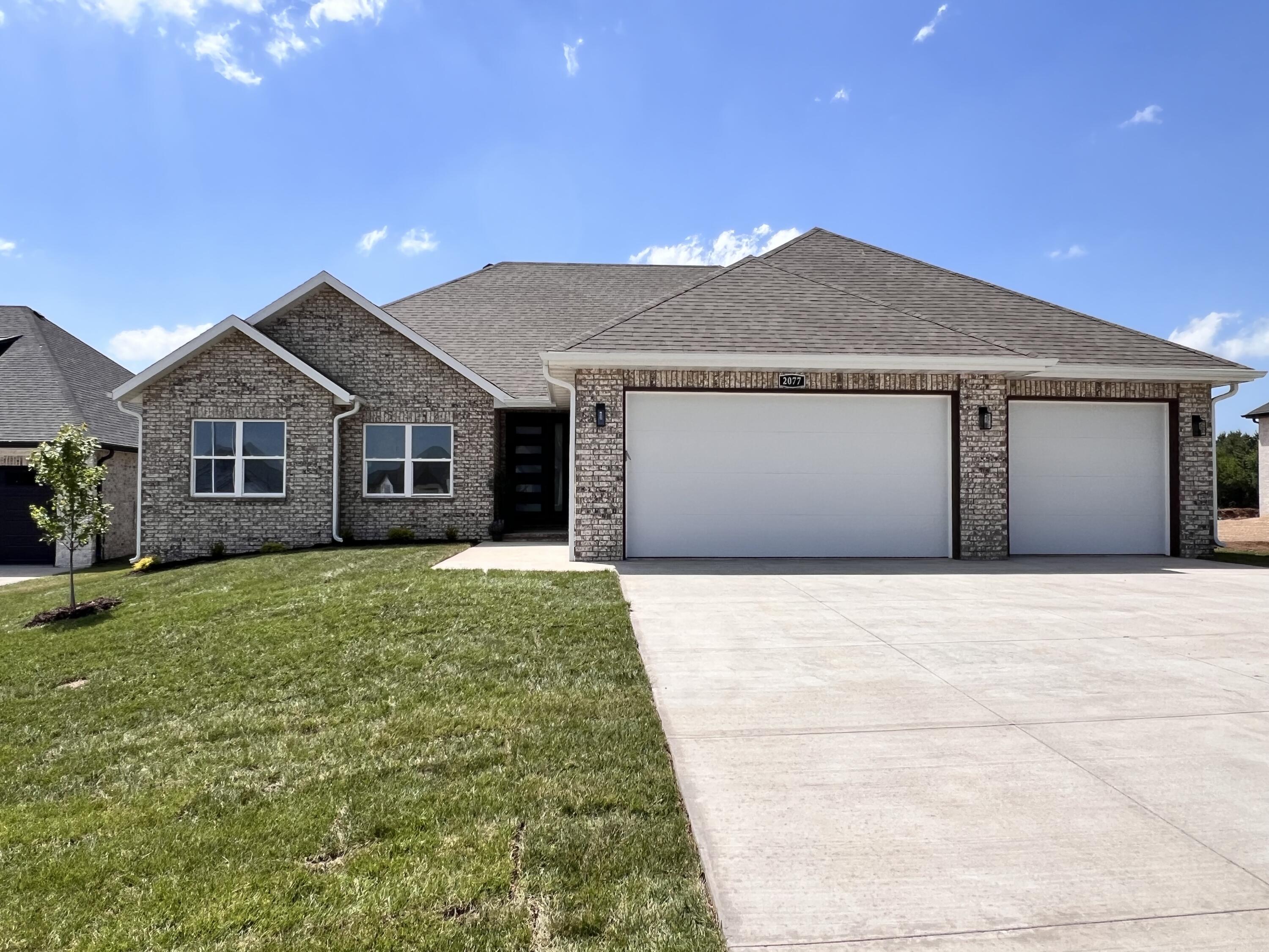 2077 North Sun Valley Drive Property Photo 1