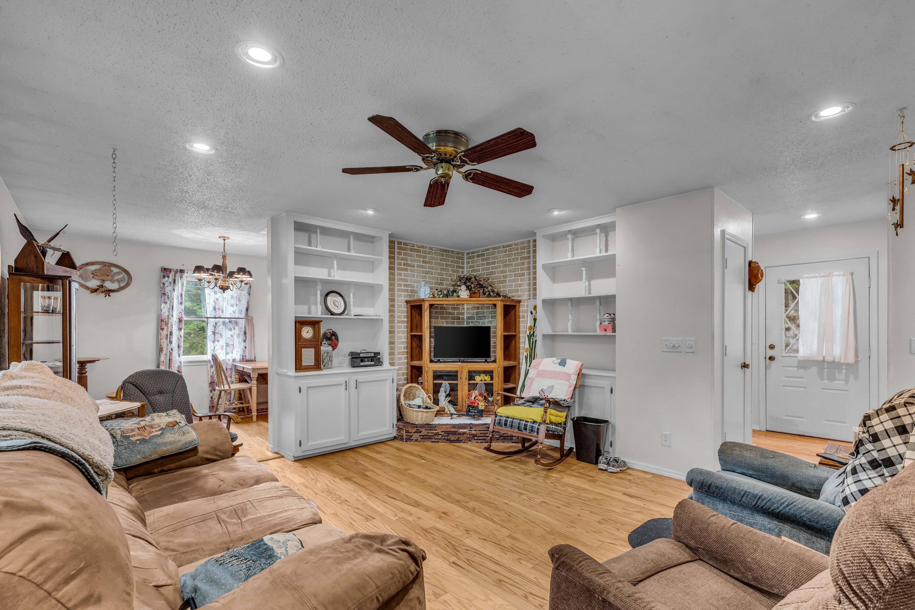 1402 State Rte K Property Photo 15