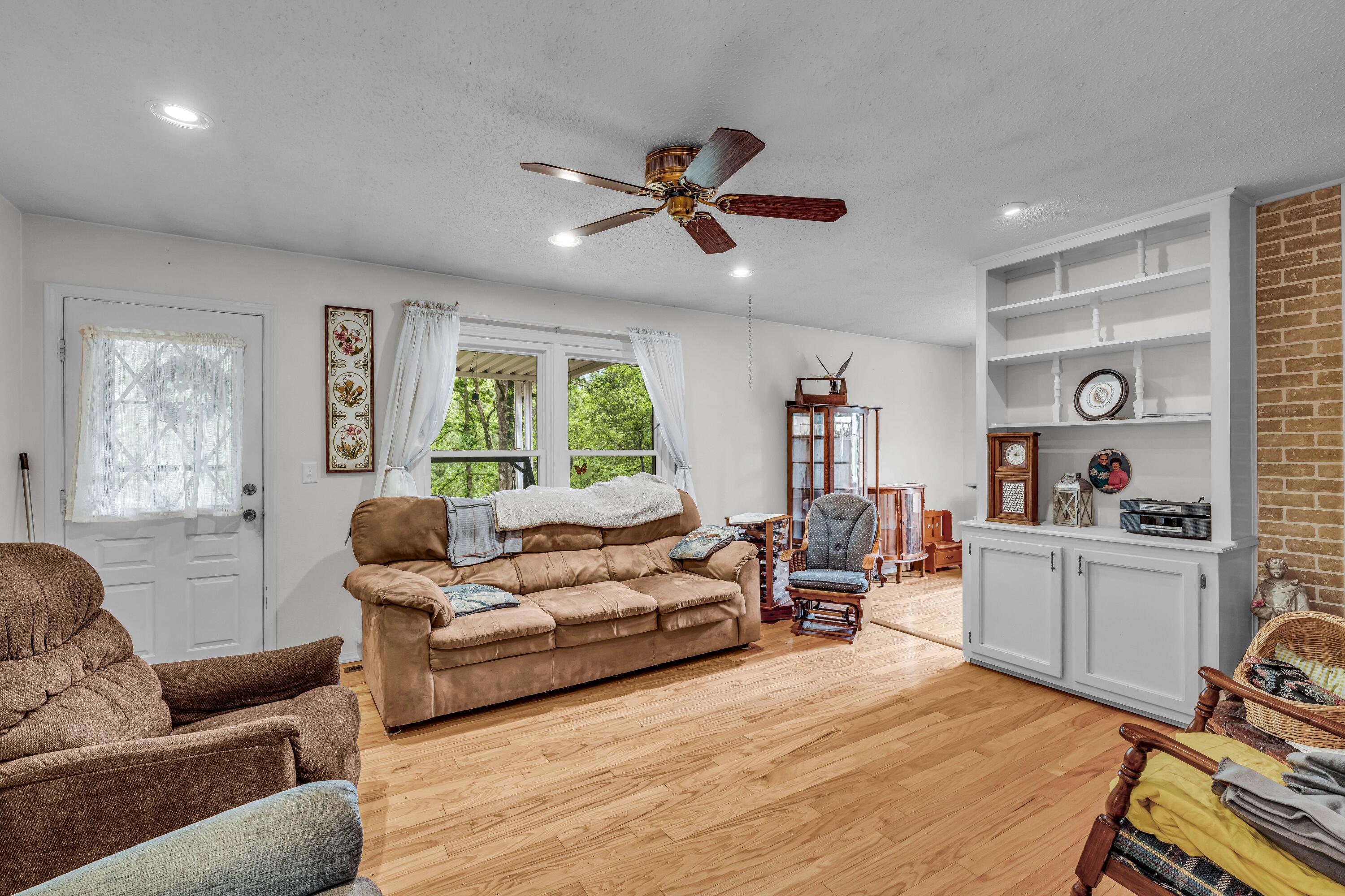 1402 State Rte K Property Photo 16