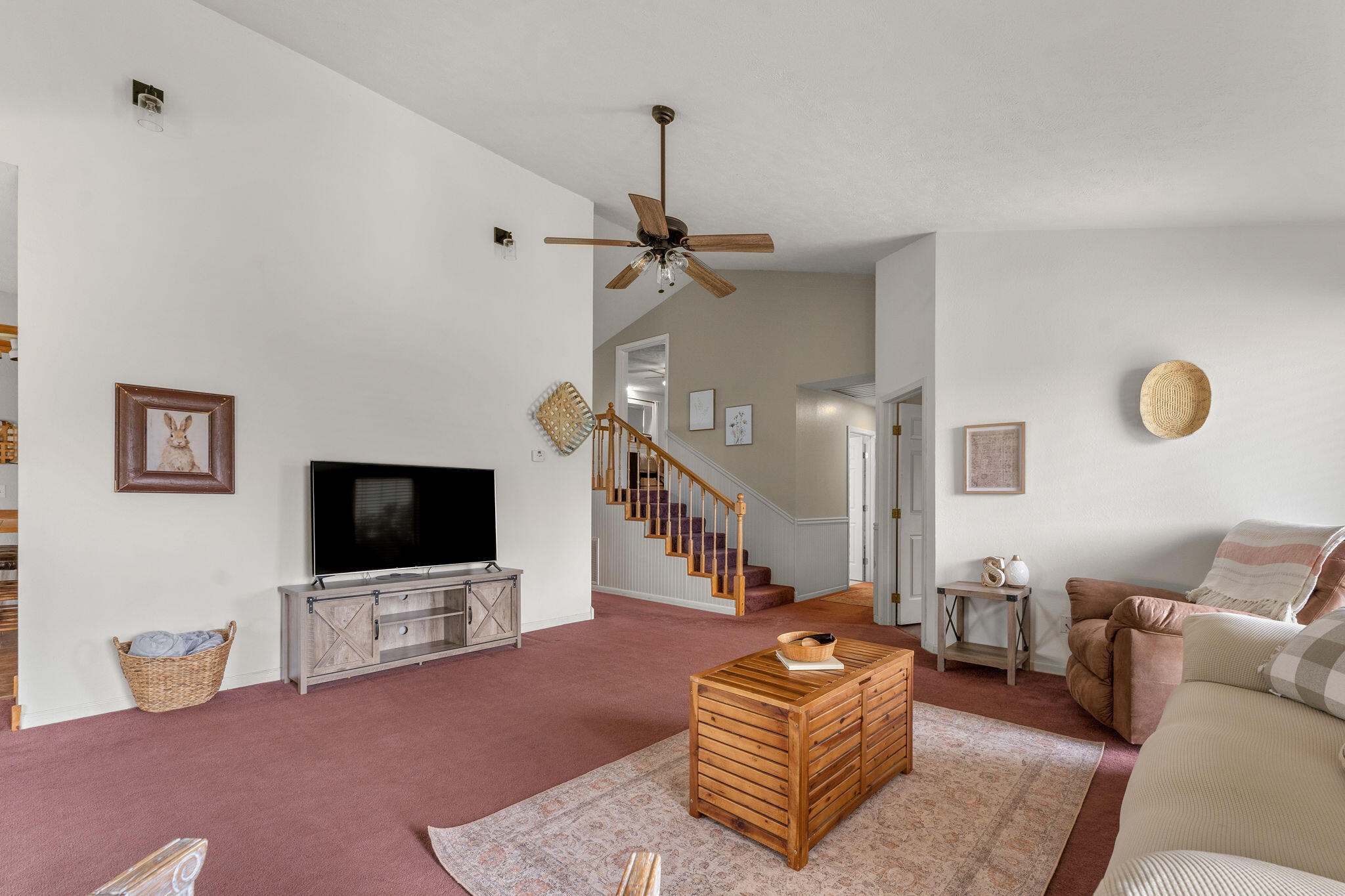 185 Pioneer Drive Property Photo 8