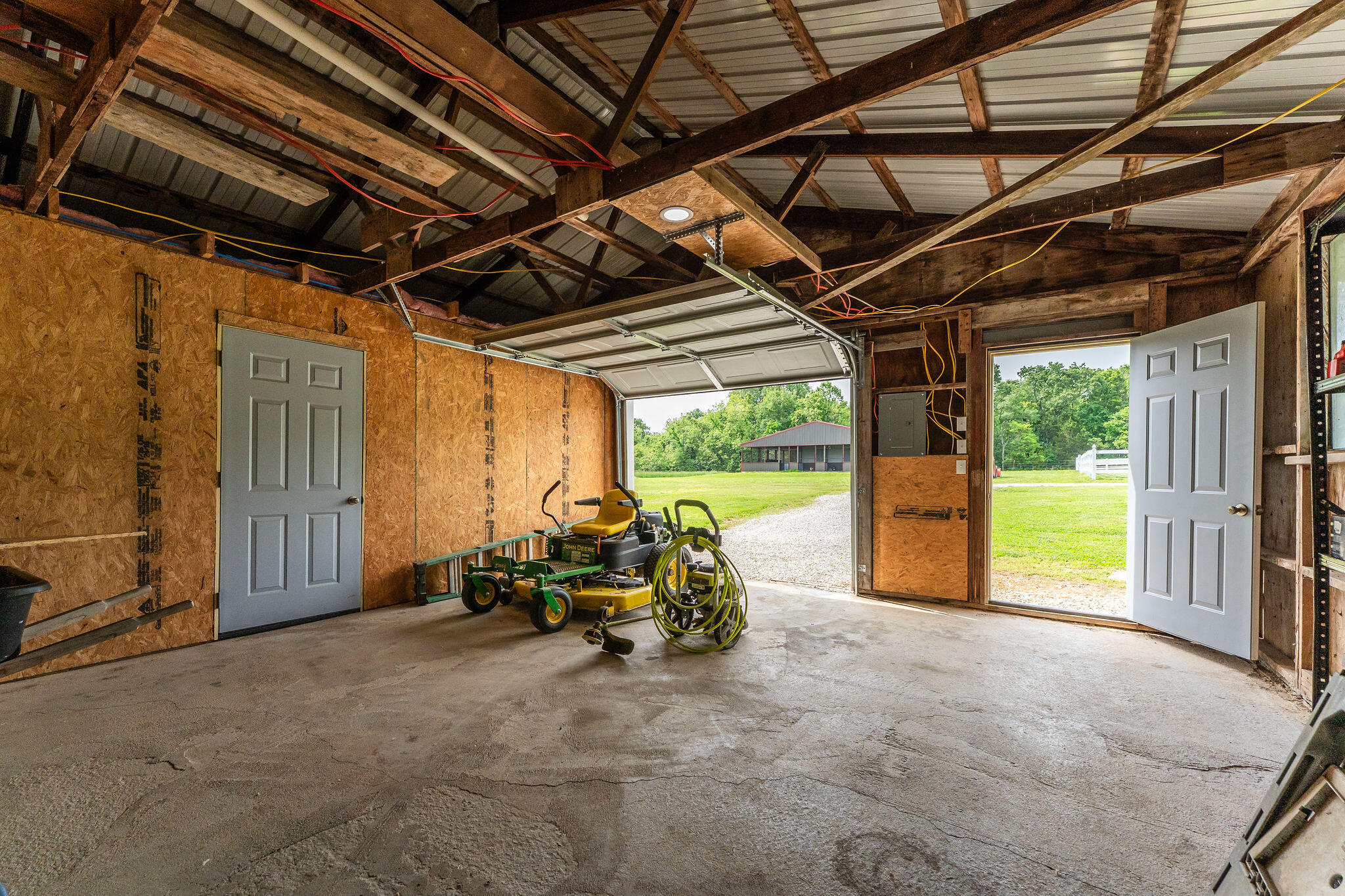 185 Pioneer Drive Property Photo 29