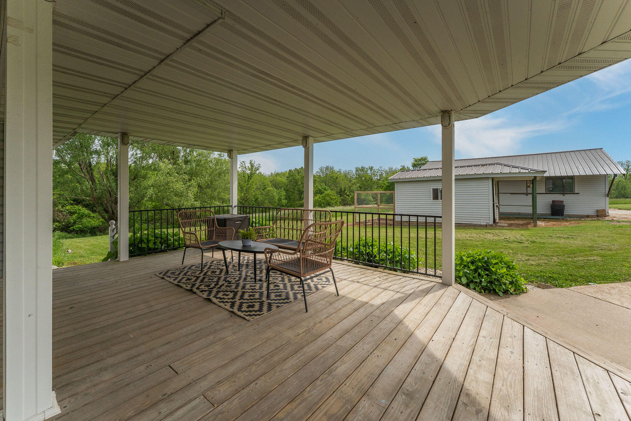 185 Pioneer Drive Property Photo 31