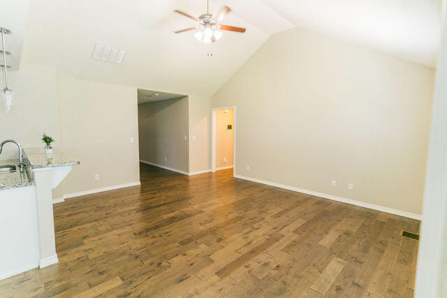 1205 North 12th Avenue Property Photo 31