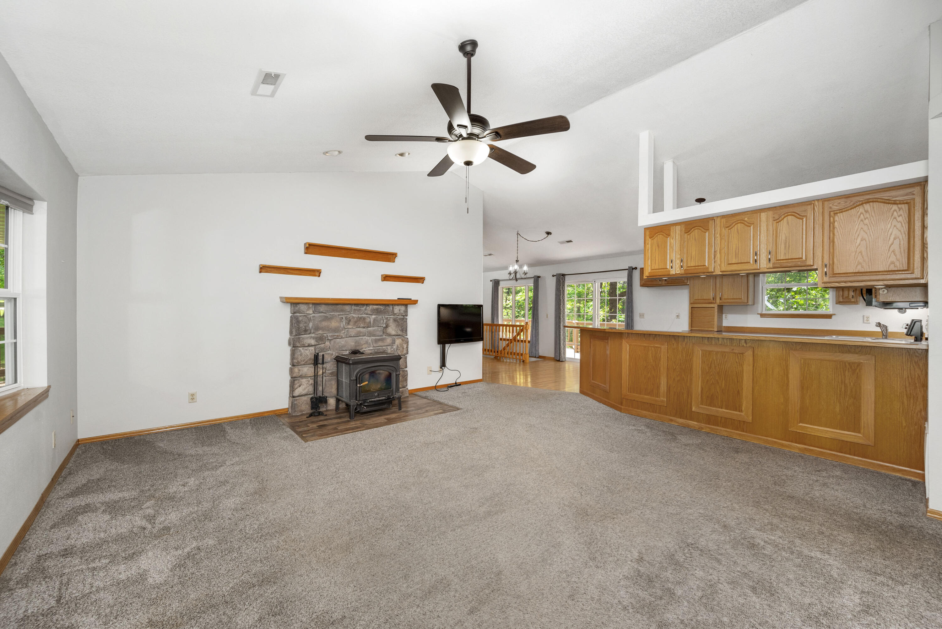 28827 Farm Road 1250 Property Photo 8