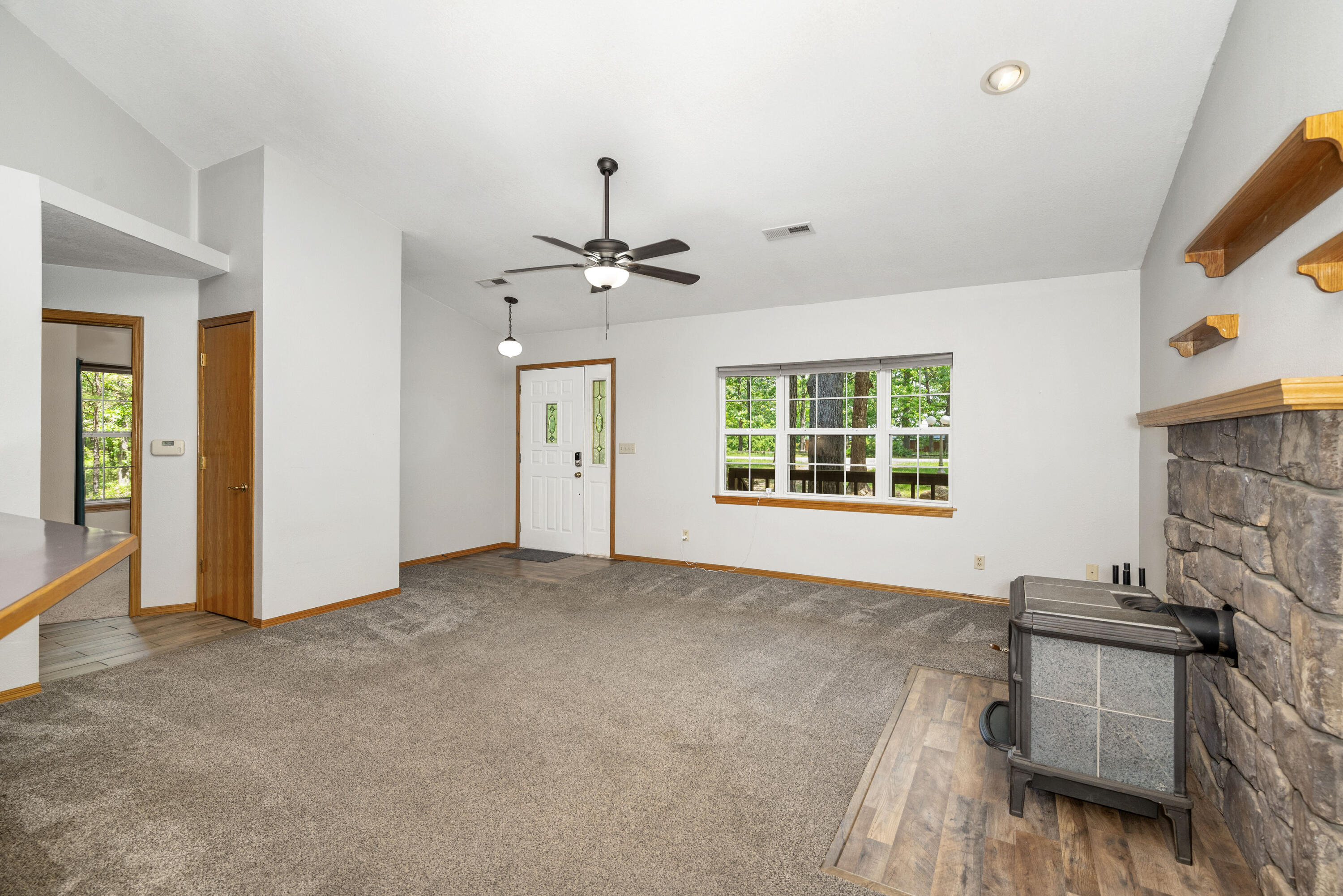 28827 Farm Road 1250 Property Photo 9