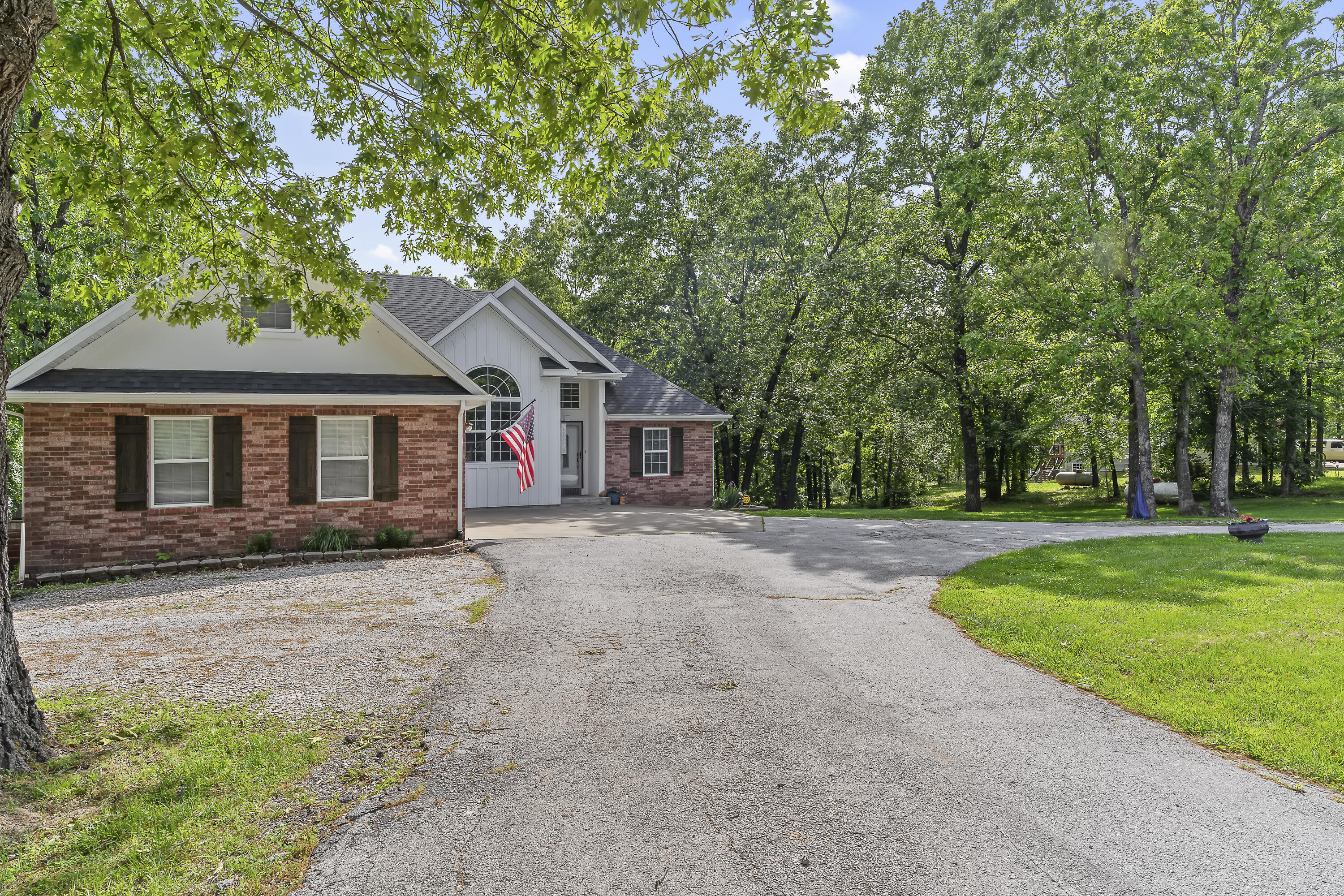 45 Stone Ridge Court Property Photo 2