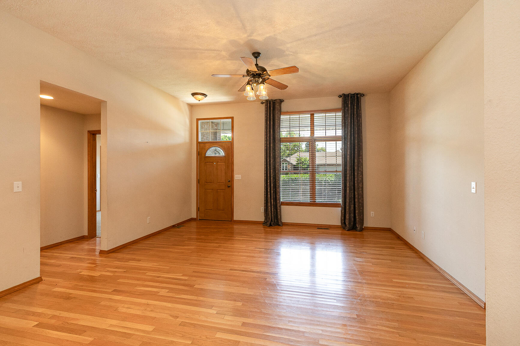 4509 South Shady Lane Court Property Photo 4