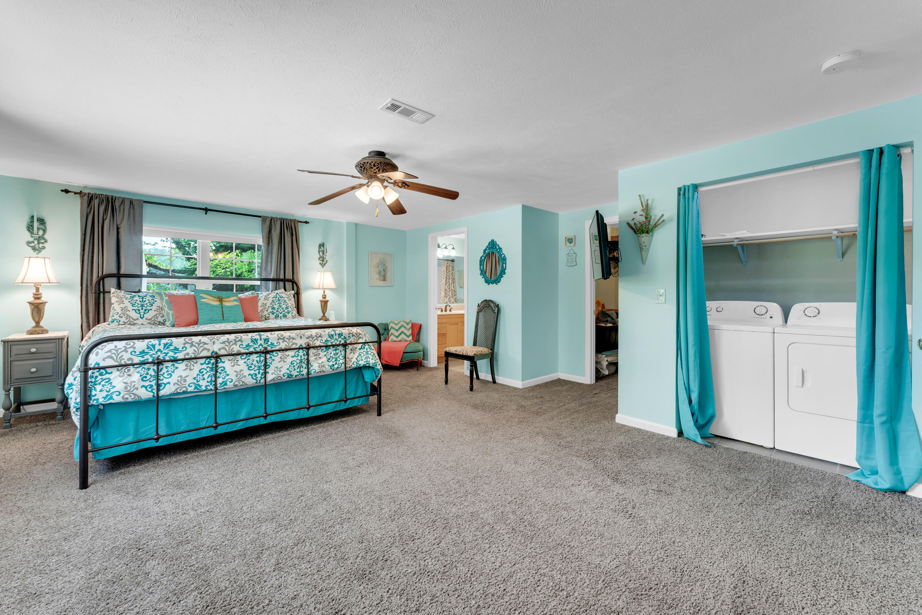 301 Lake Drive Property Photo 18