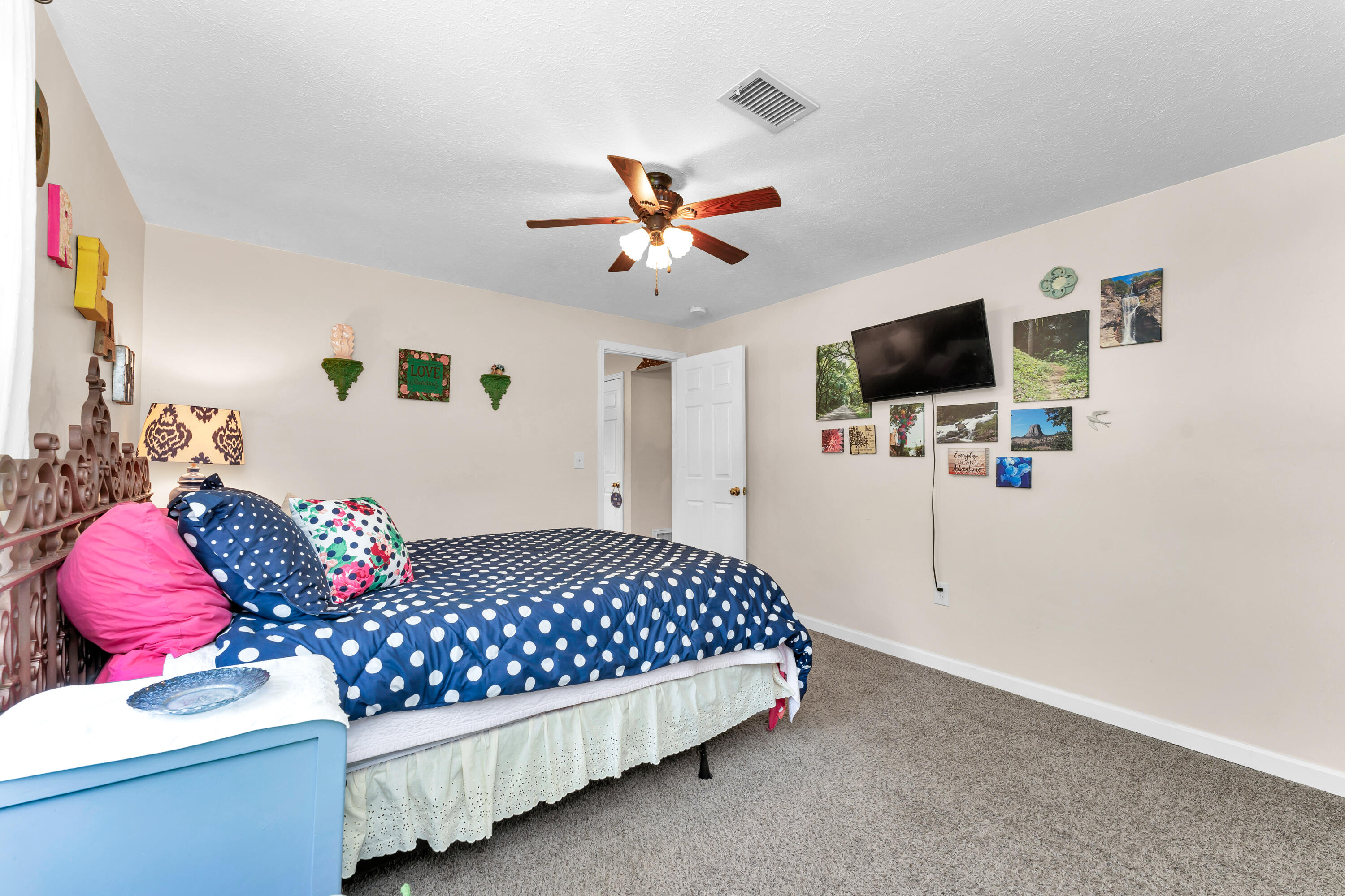 301 Lake Drive Property Photo 25
