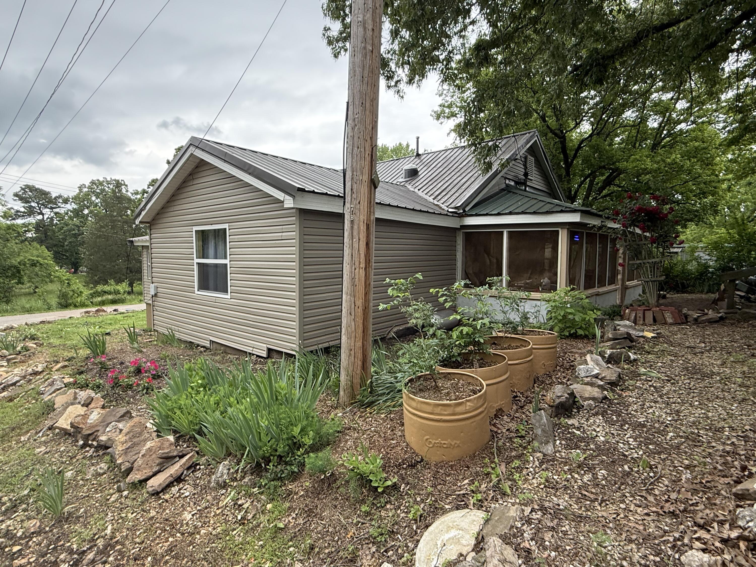 929 Race Street Property Photo