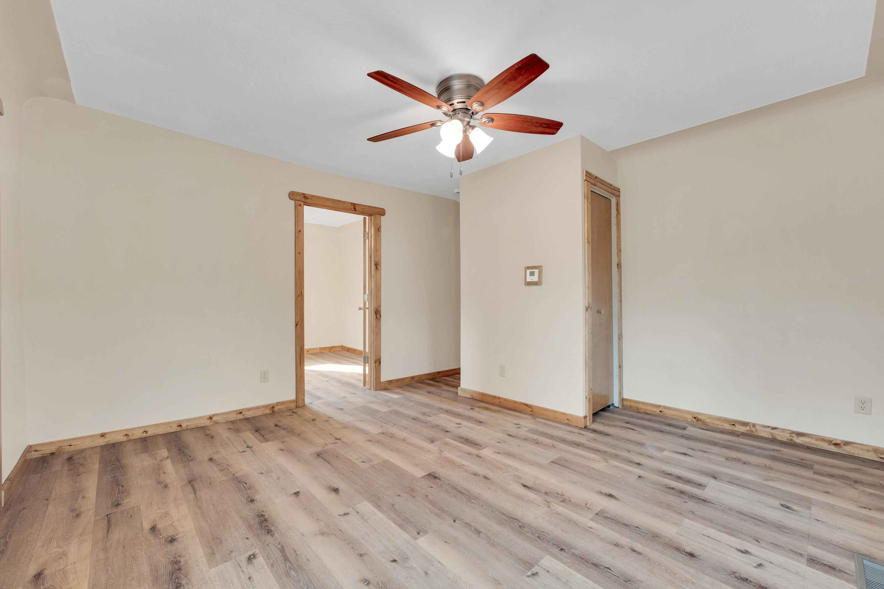 729 West Nichols Street Property Photo 3
