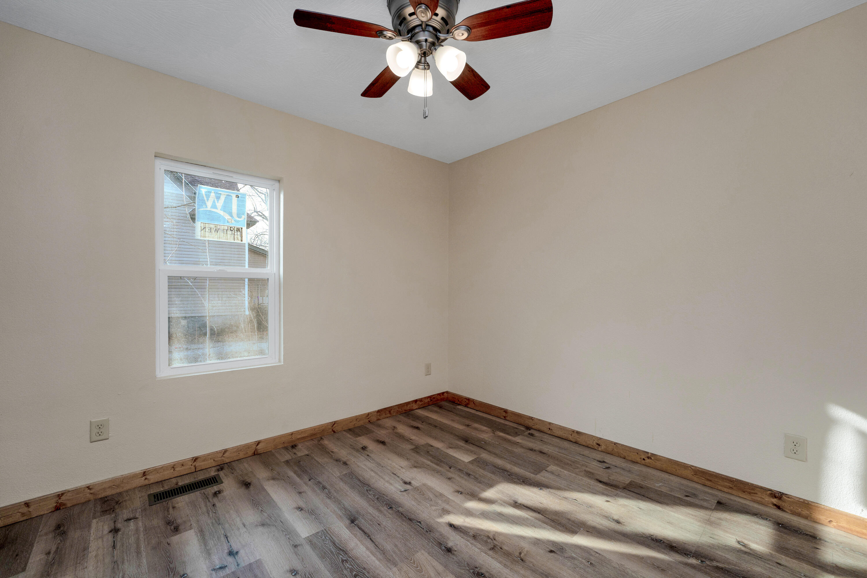 729 West Nichols Street Property Photo 15