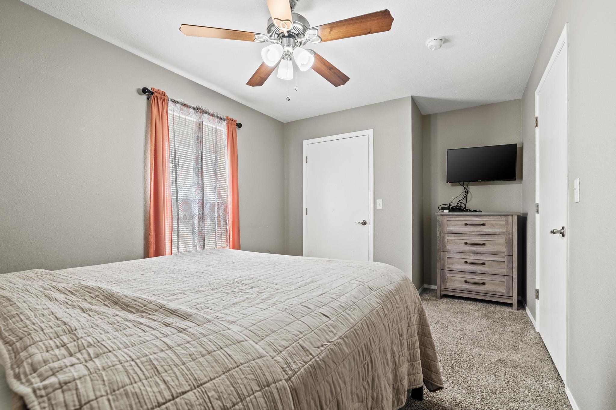 2904 Vineyards Parkway Property Photo 15