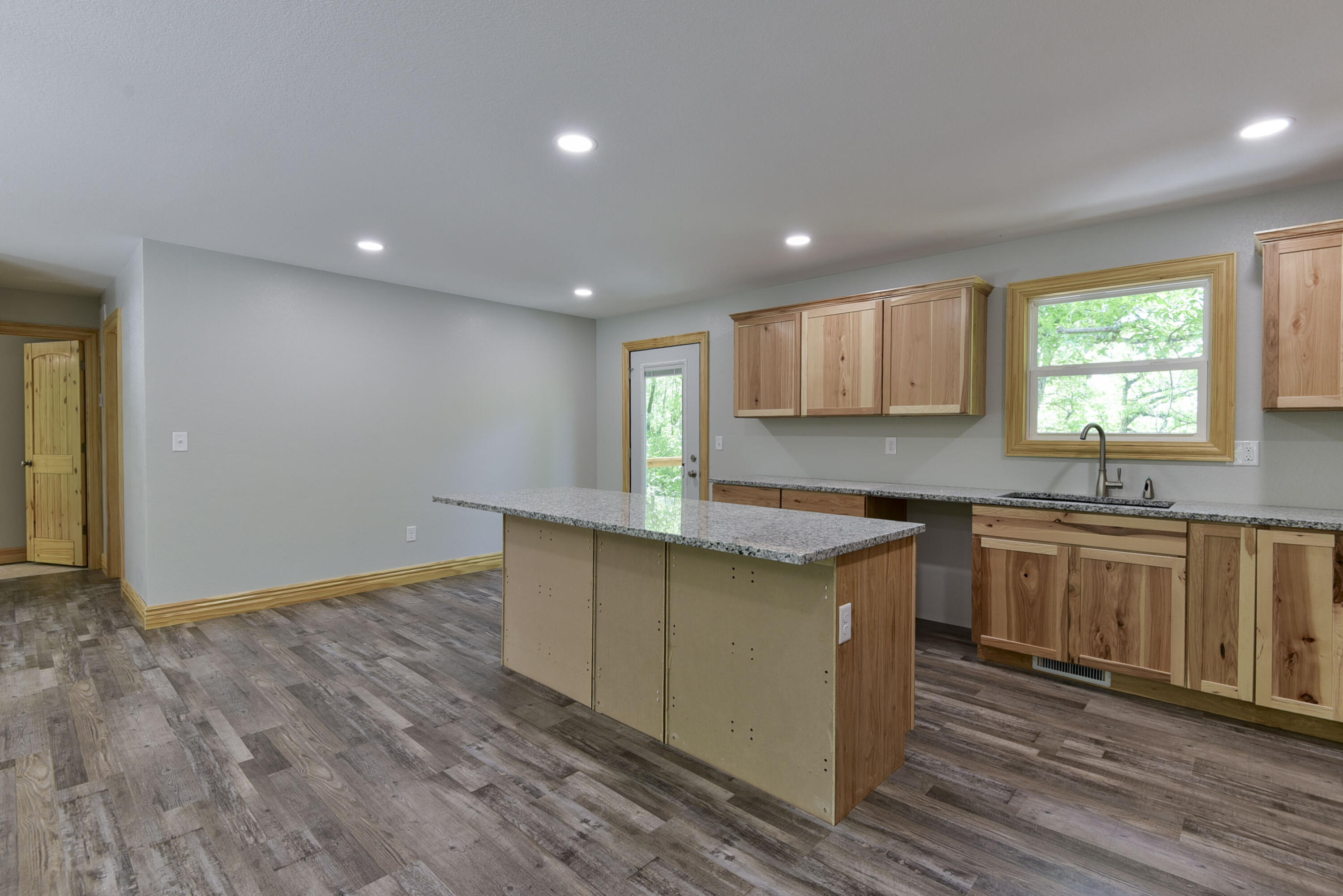 25173 Farm Road 1266 Property Photo 13