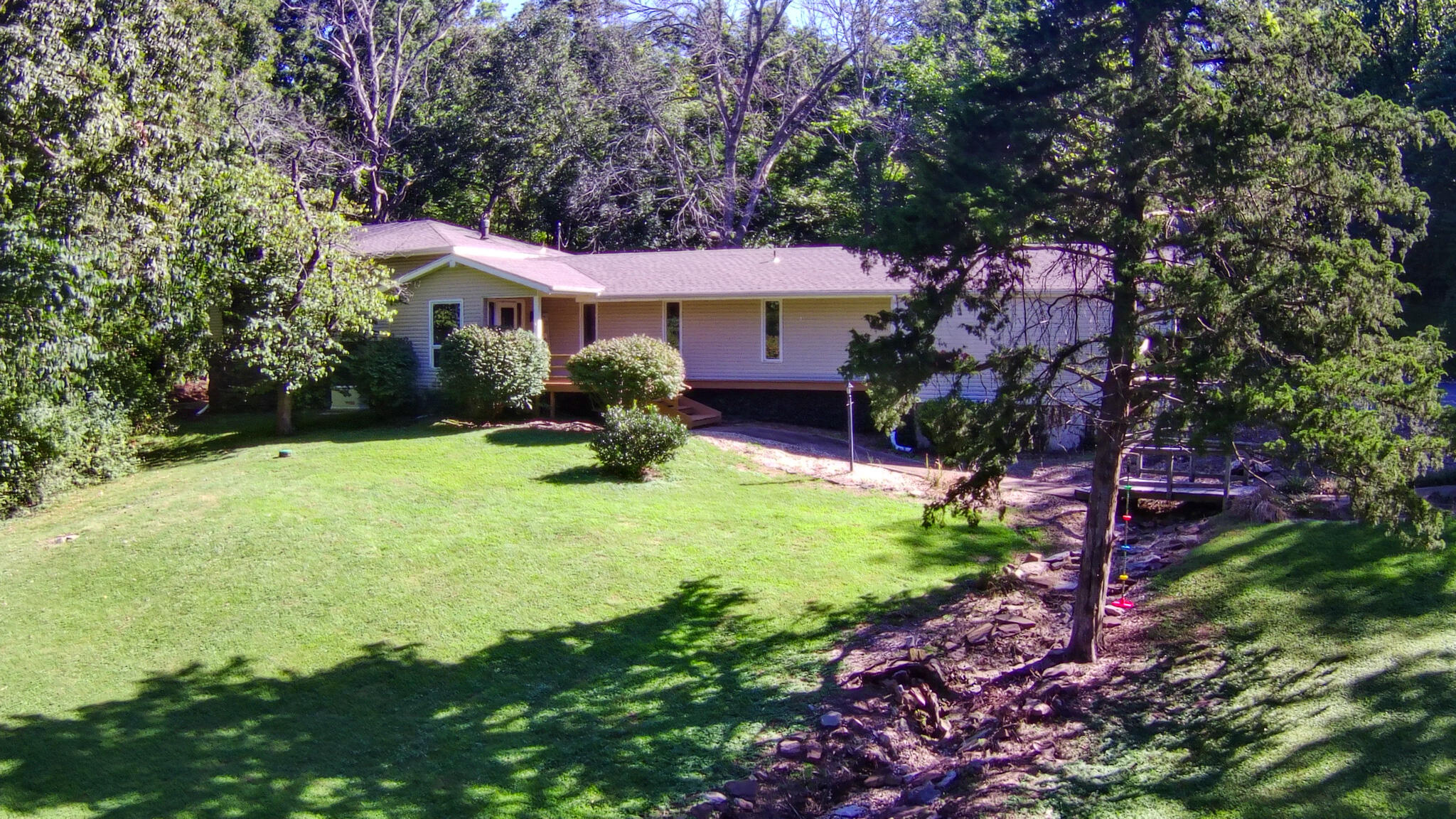 5312 South Hawthorne Drive Property Photo 1