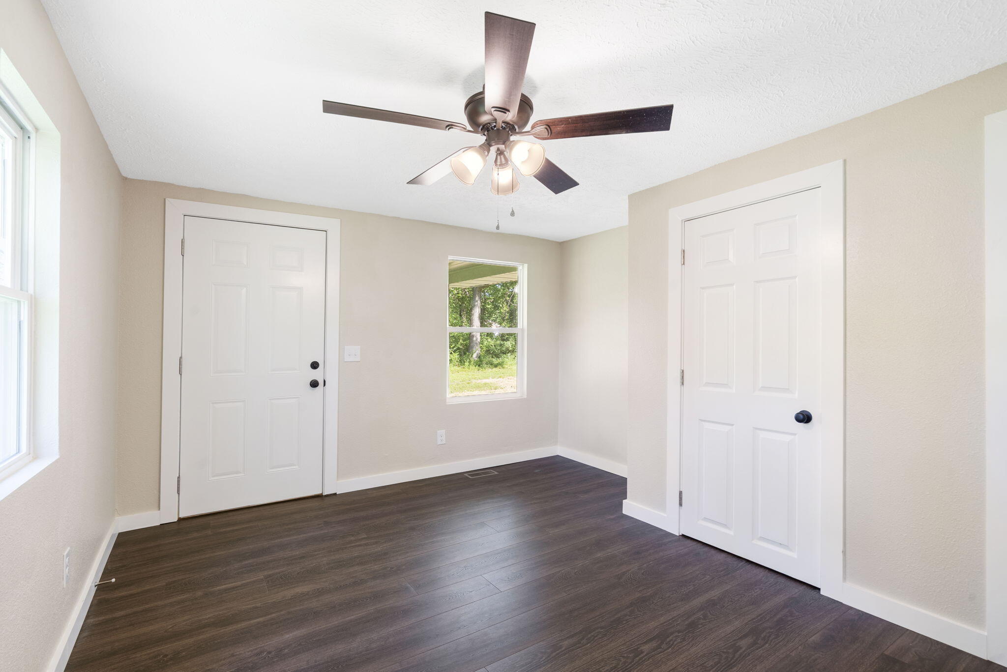 1827 North Tyler Avenue Property Photo 16