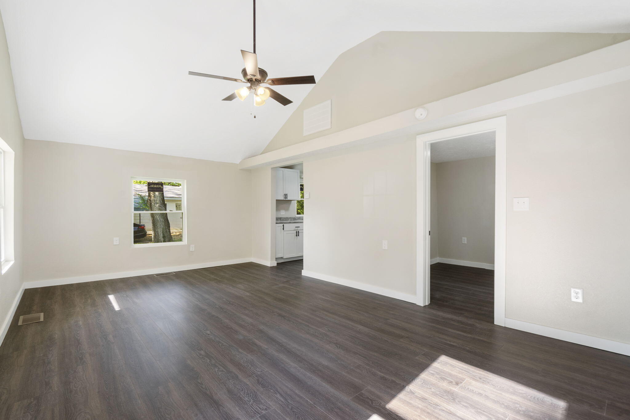 1827 North Tyler Avenue Property Photo 19