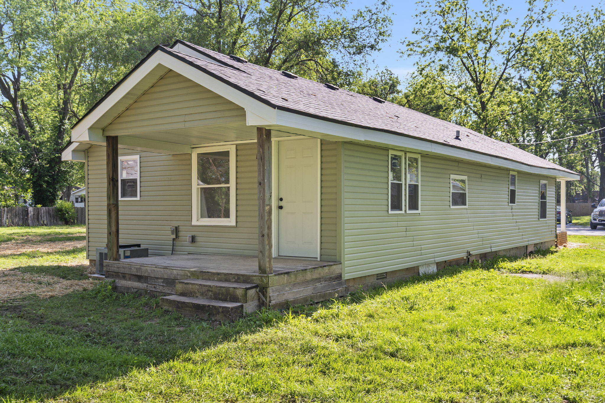 1827 North Tyler Avenue Property Photo 23