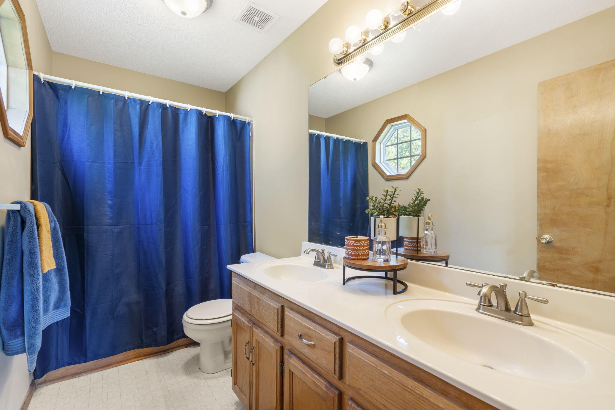 415 Jeb Street Property Photo 14
