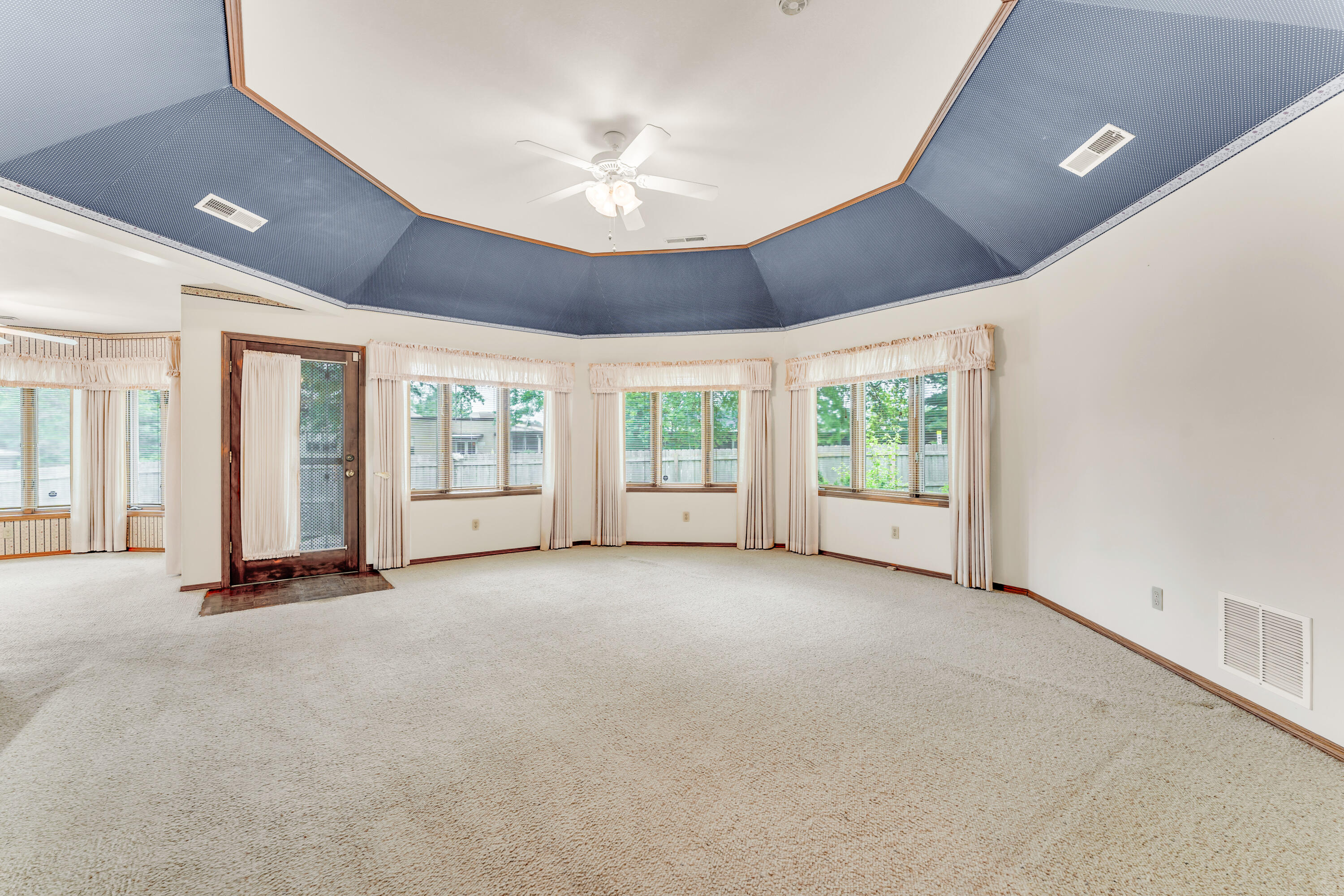 2140 East Claiborne Street Property Photo 6