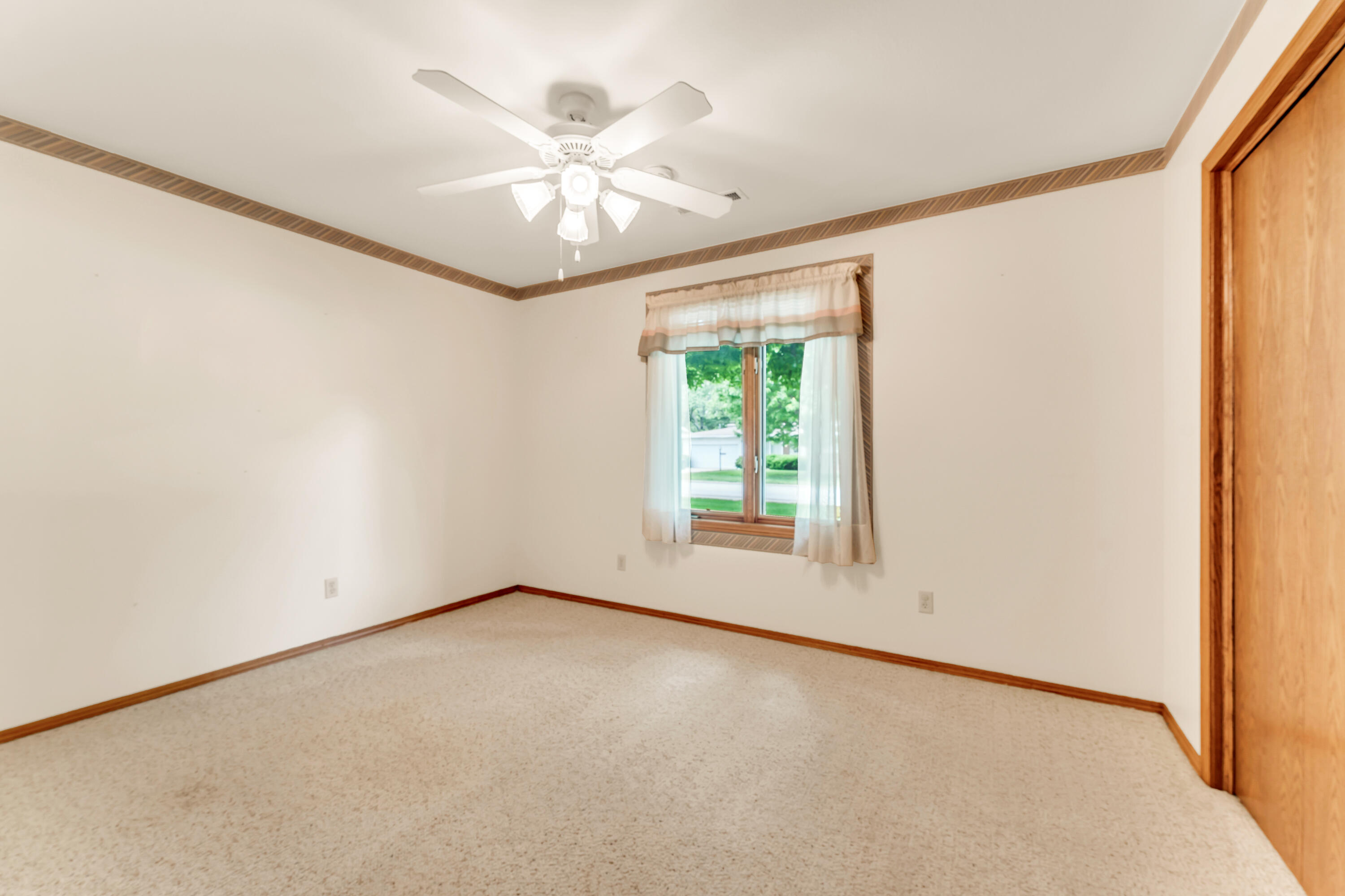 2140 East Claiborne Street Property Photo 22