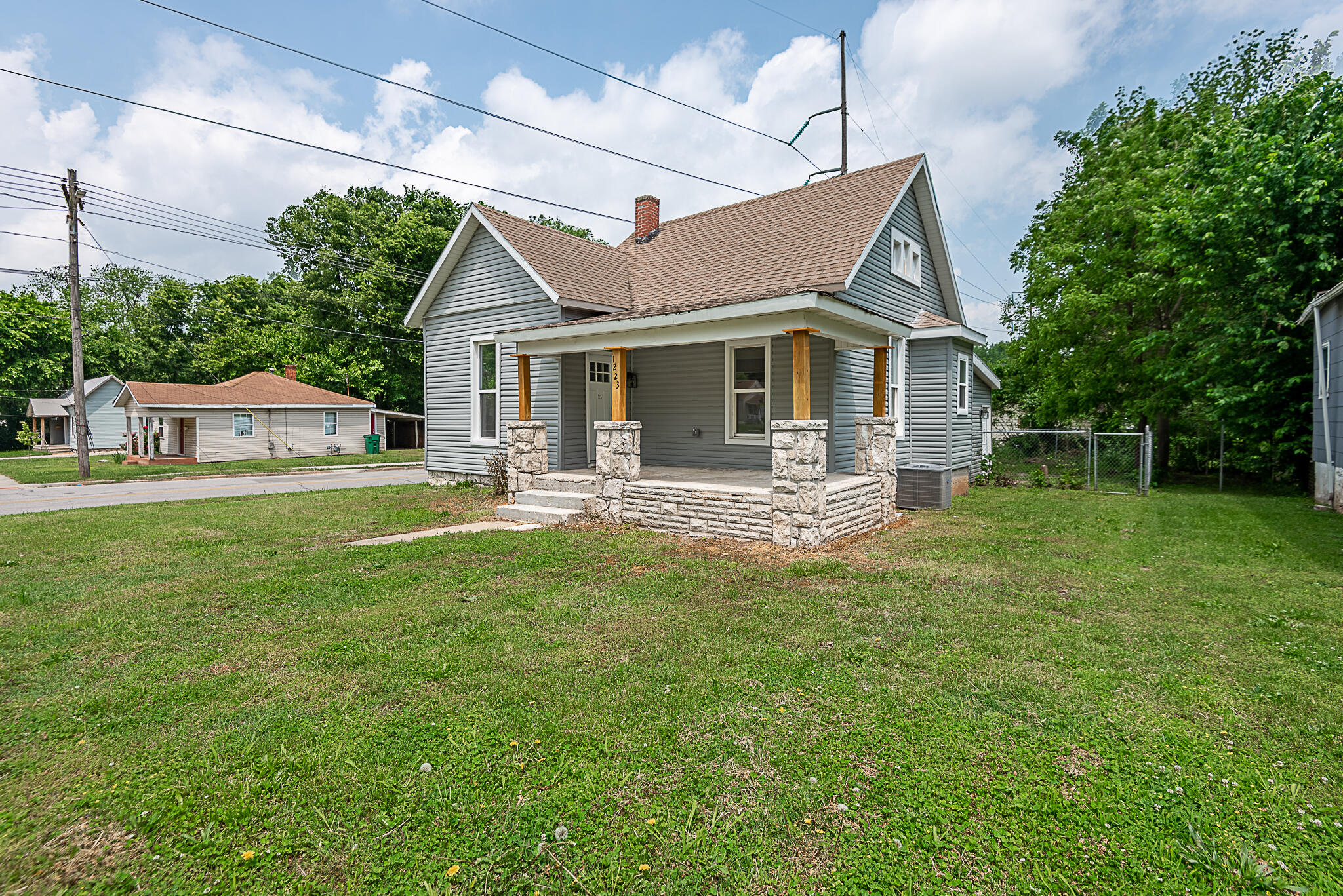 1223 West State Street Property Photo 1