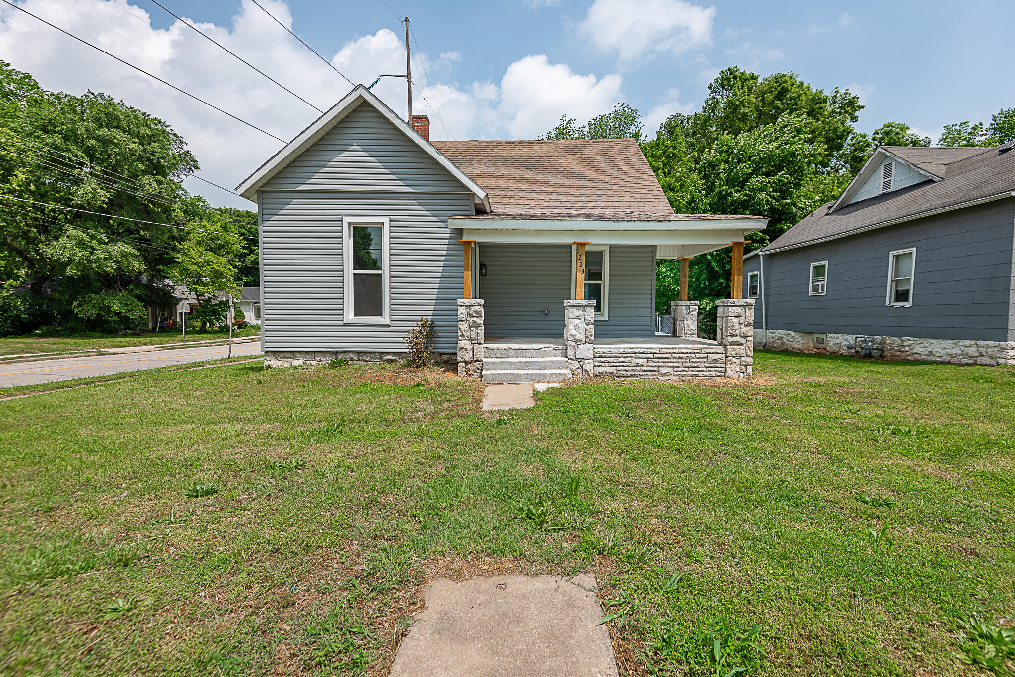 1223 West State Street Property Photo 2