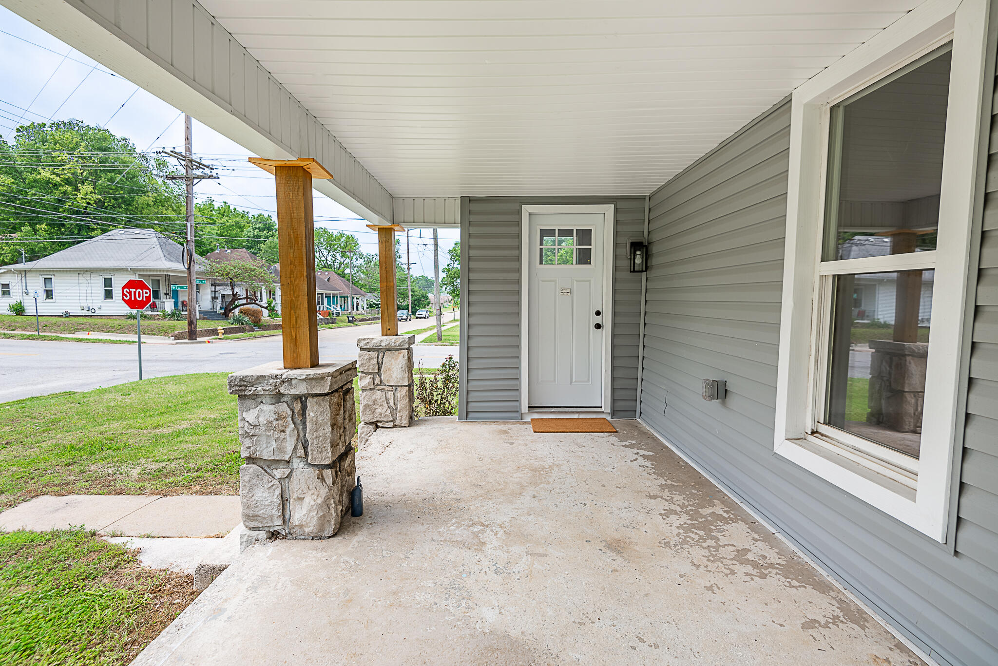 1223 West State Street Property Photo 9