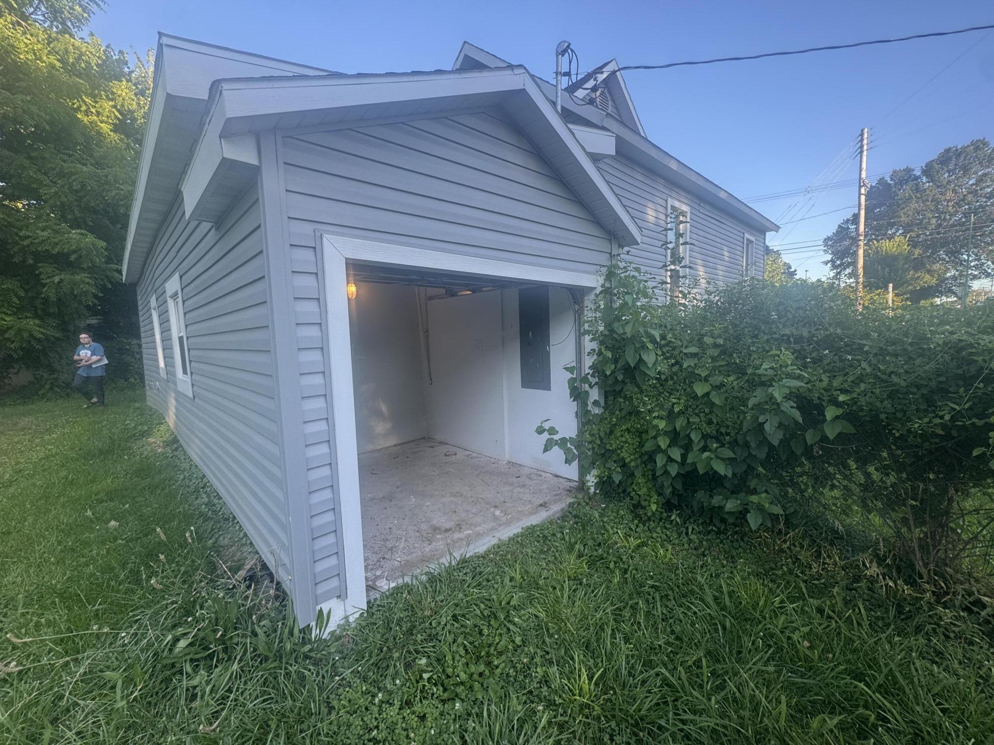 1223 West State Street Property Photo 33