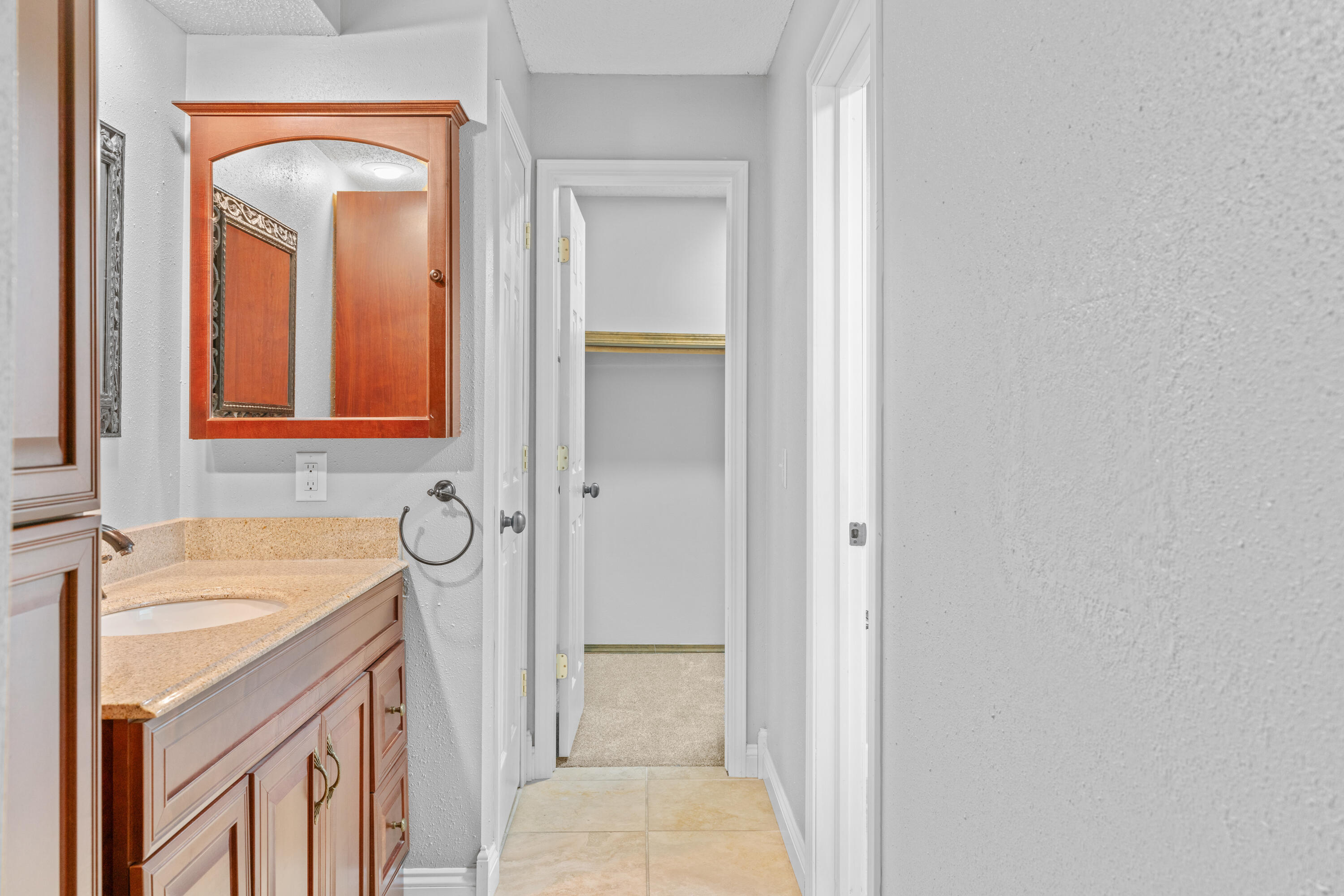 4824 South Gold Road Property Photo 20