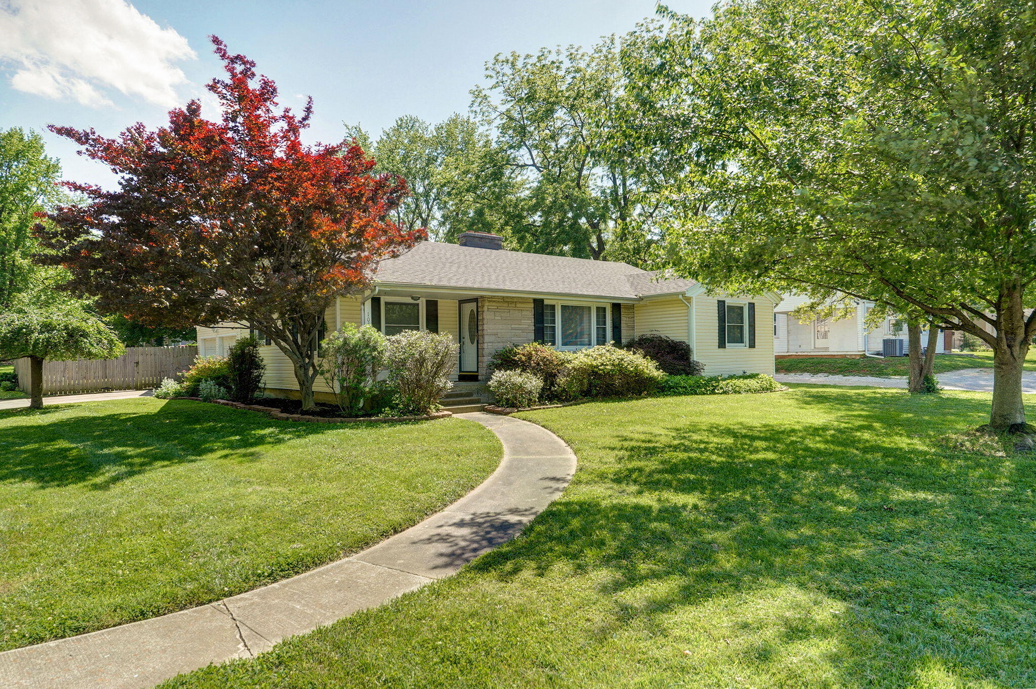 1054 East Sunshine Street Property Photo