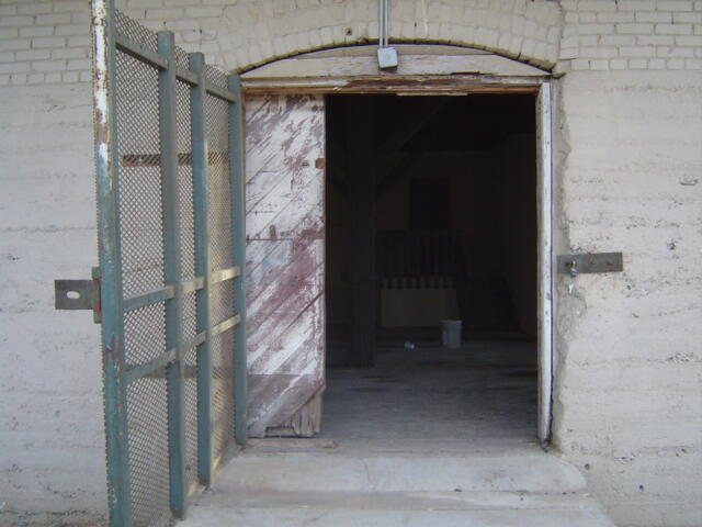 1303 West College Street Property Photo 11