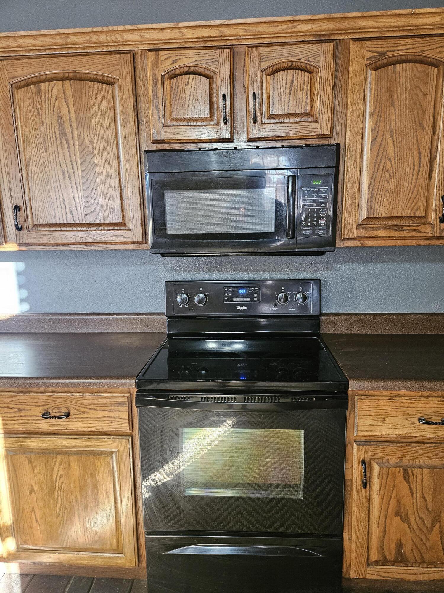 1303 West College Street Property Photo 28