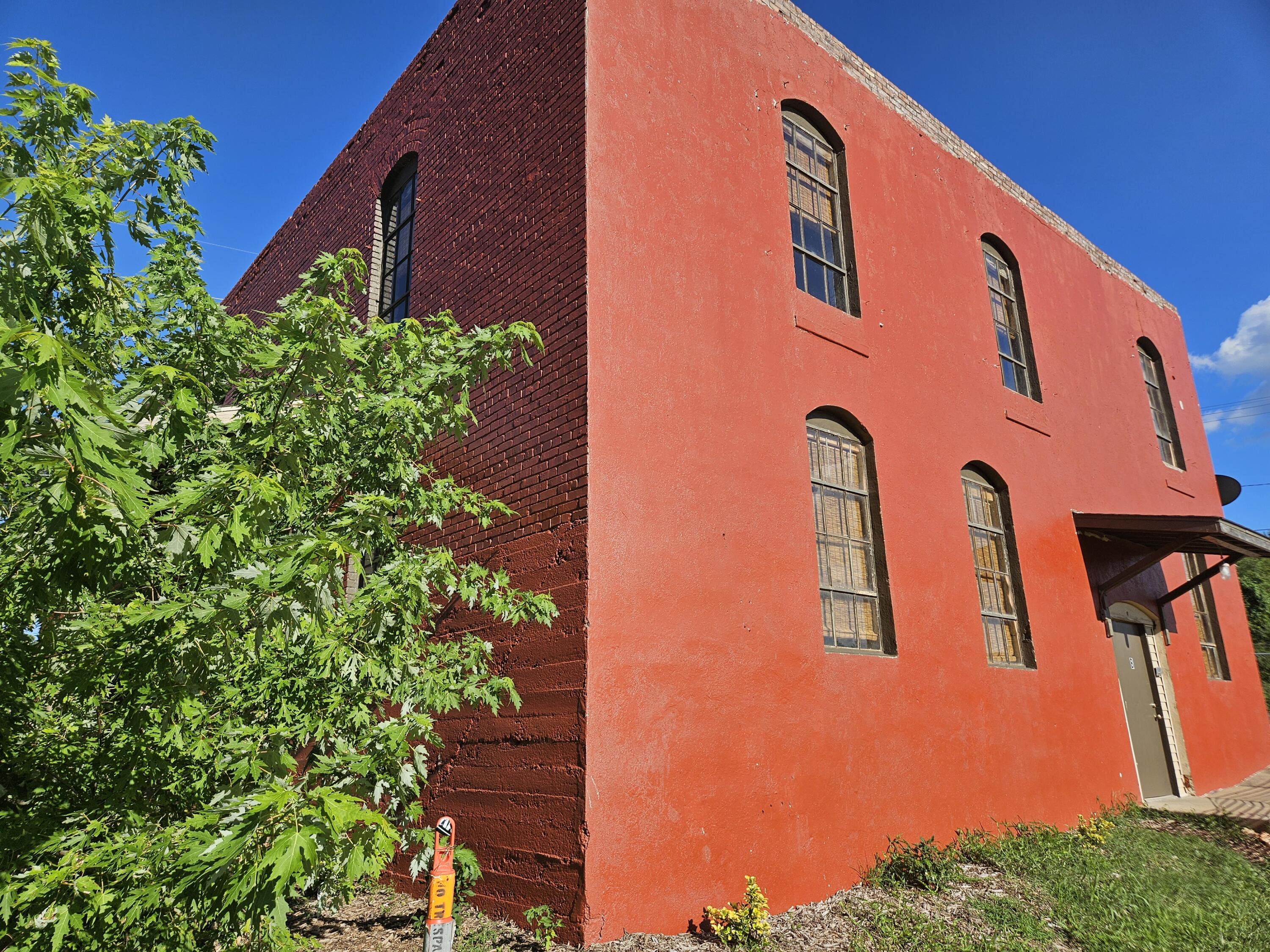 1303 West College Street Property Photo 42