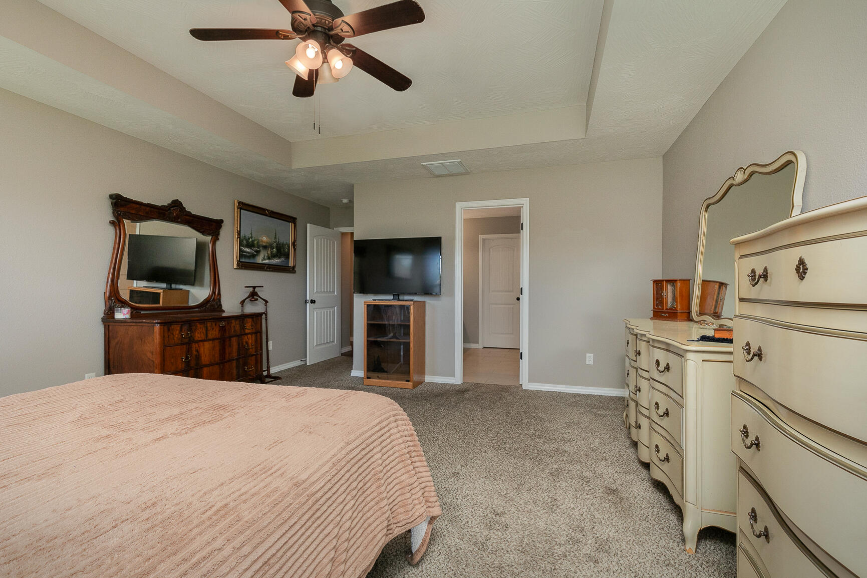 1918 North Brook Hollow Drive Property Photo 15