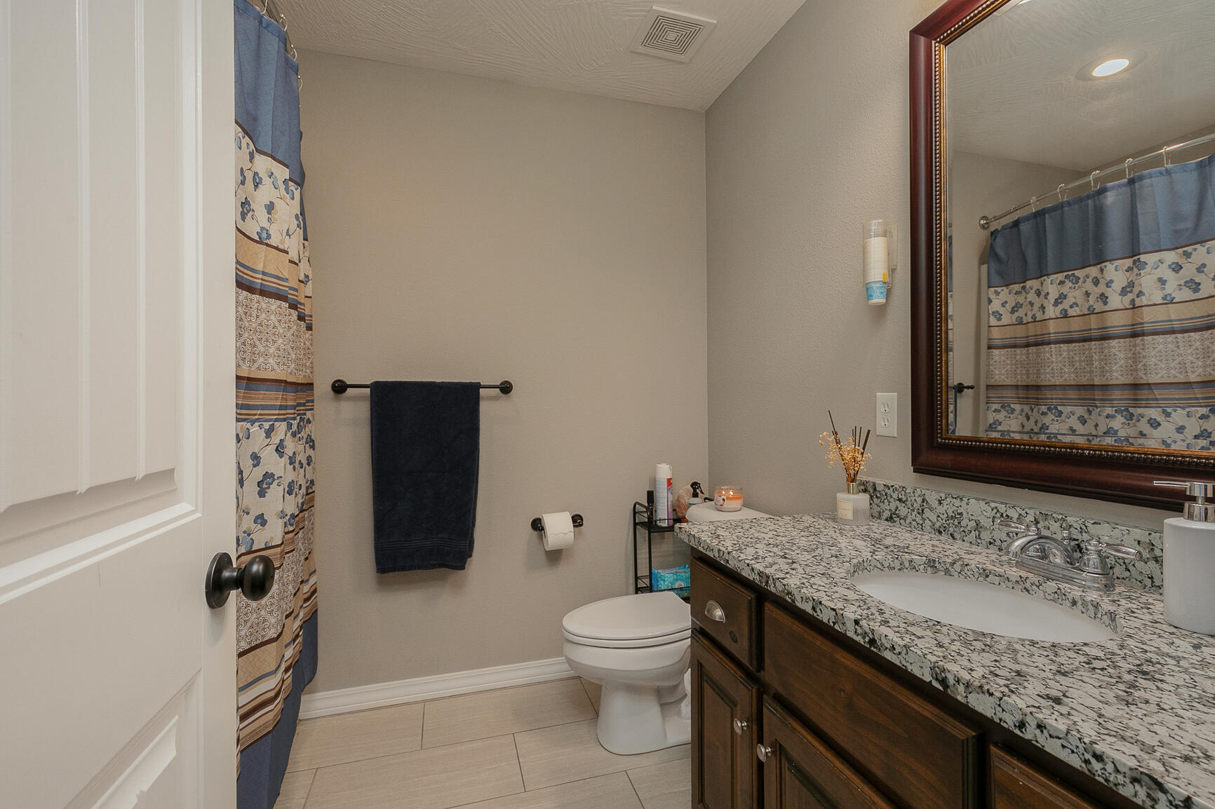 1918 North Brook Hollow Drive Property Photo 26