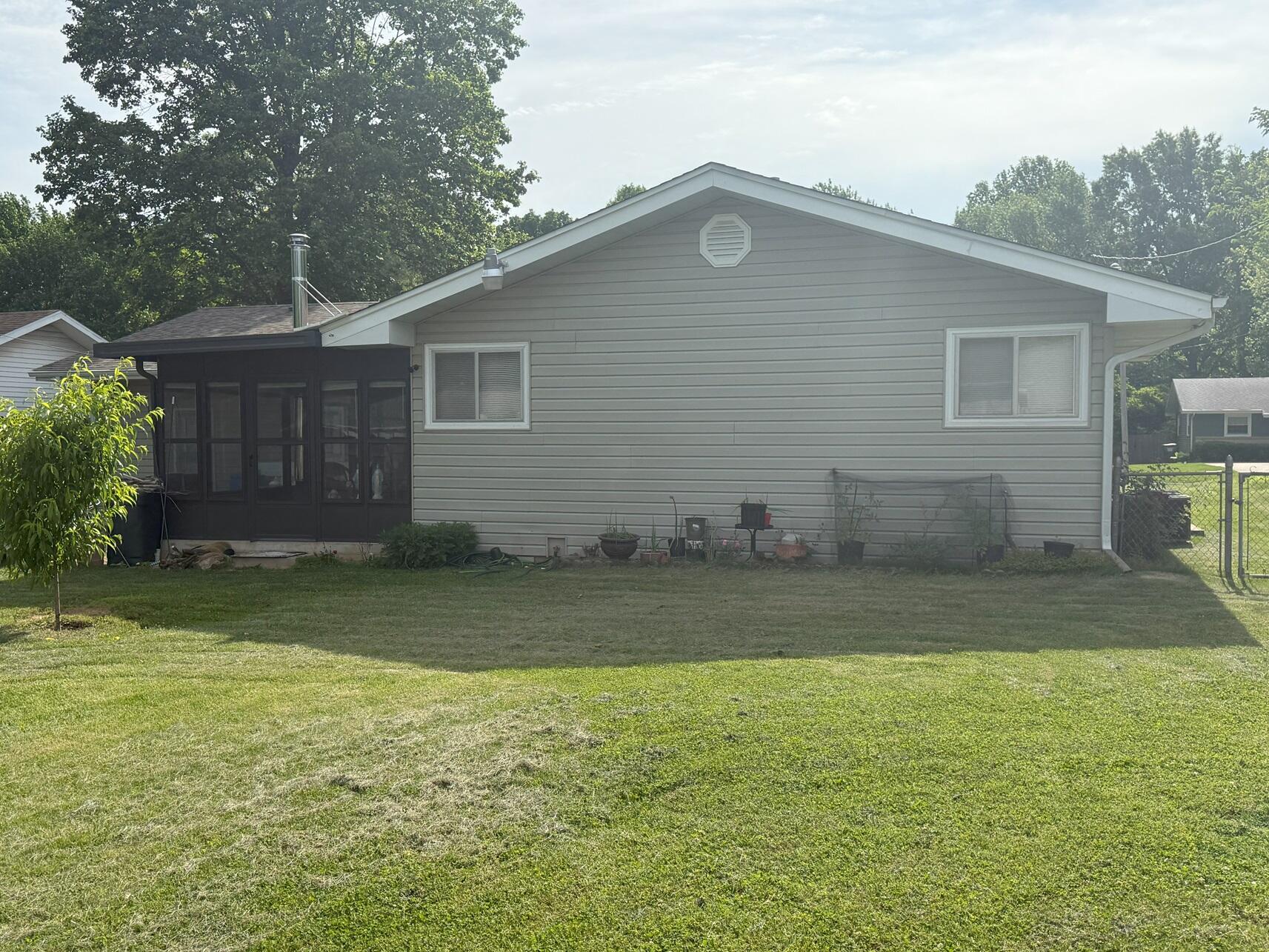 1909 South Nettleton Avenue Property Photo 17