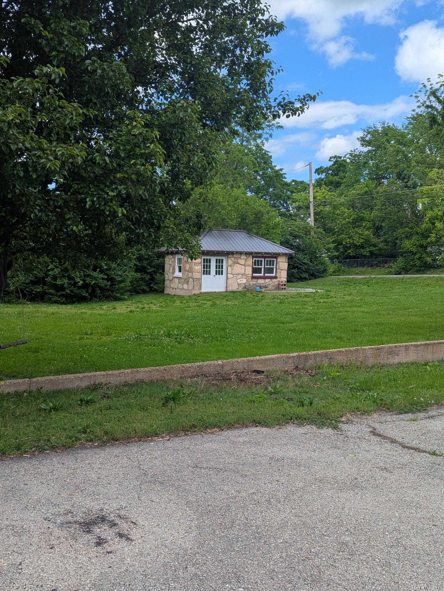 1301 West Main Street Property Photo 6