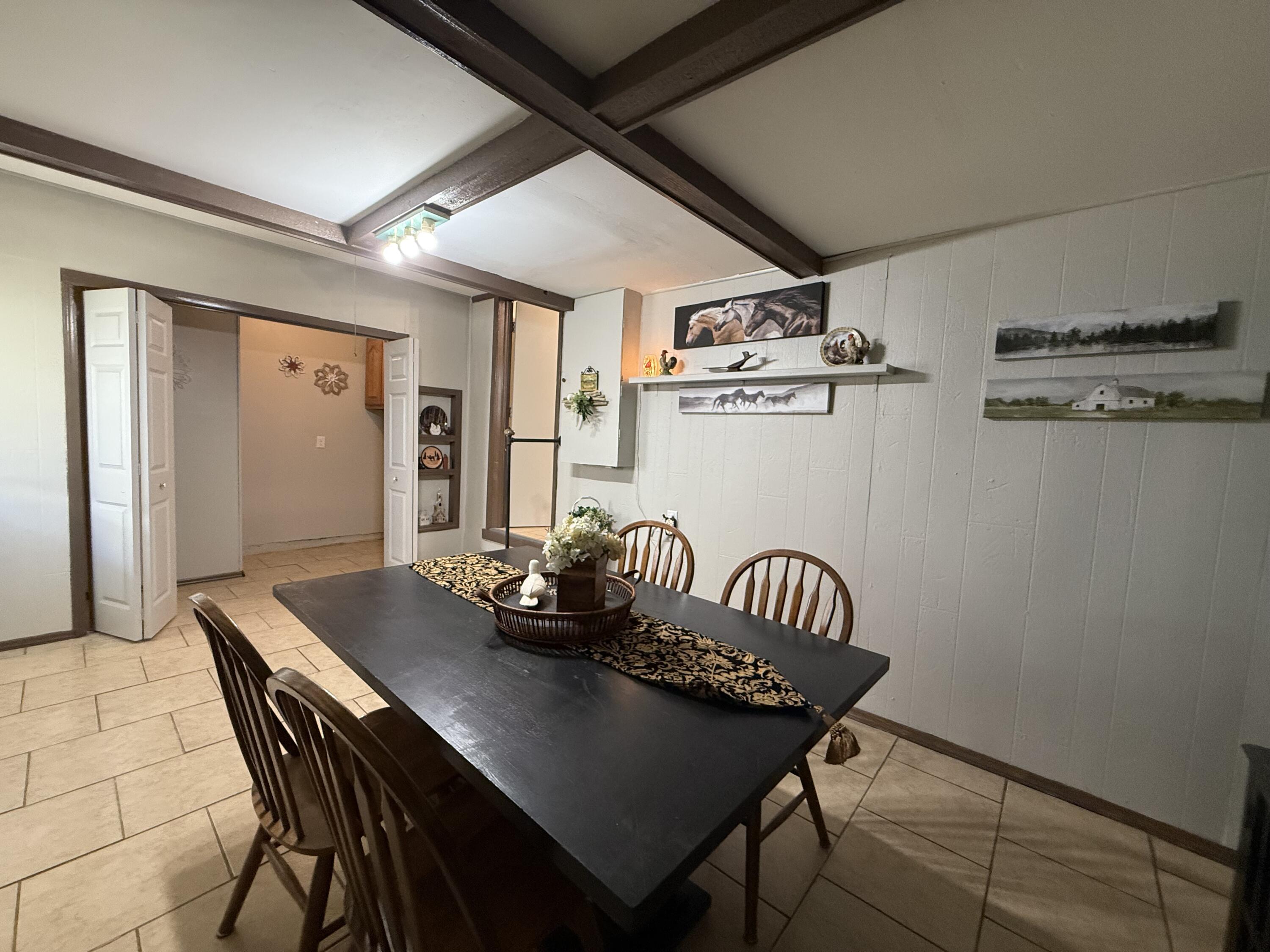302 East Lindberg Street Property Photo 11