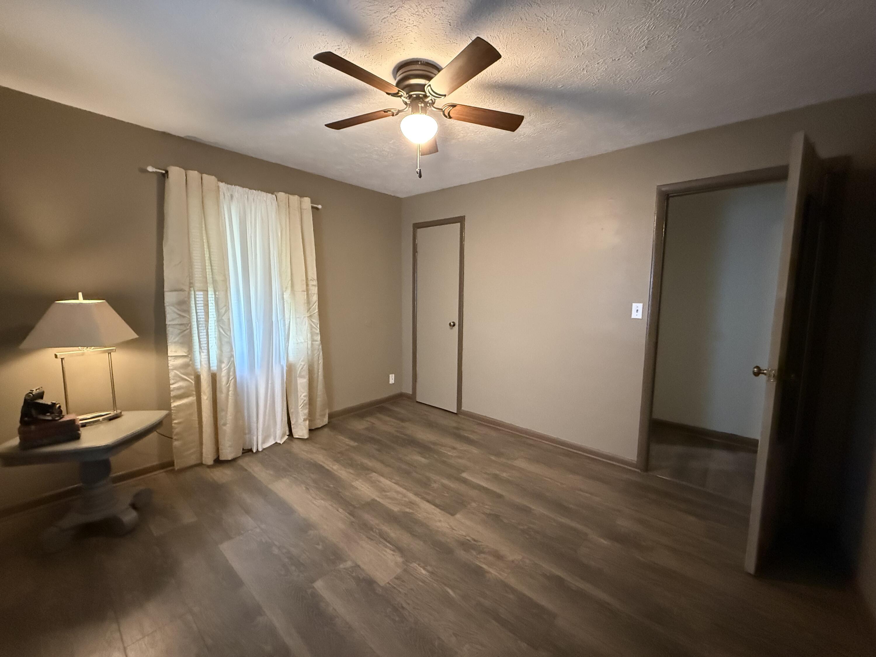 302 East Lindberg Street Property Photo 15