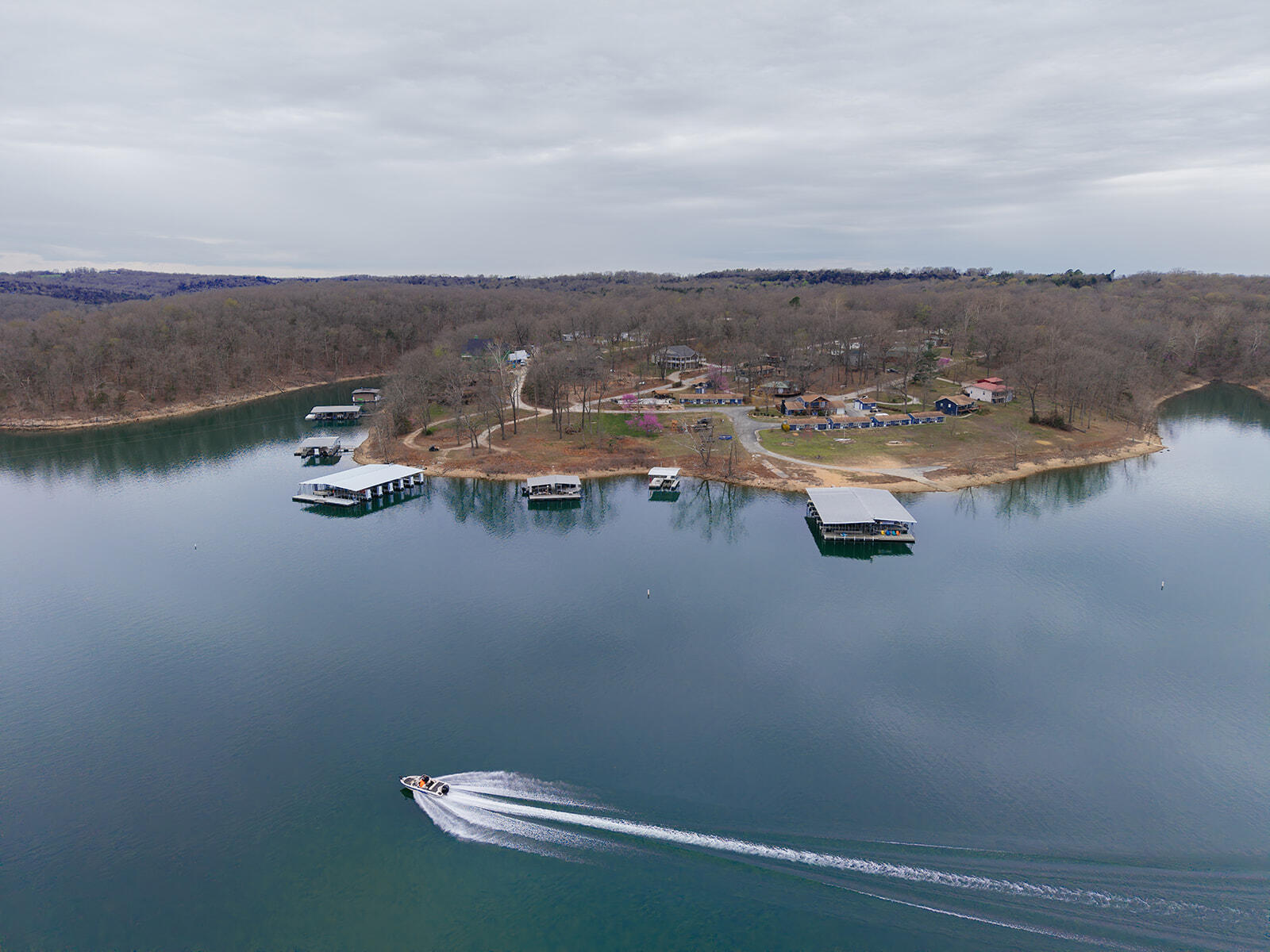 000 Tomahawk Hills Property Photo 7