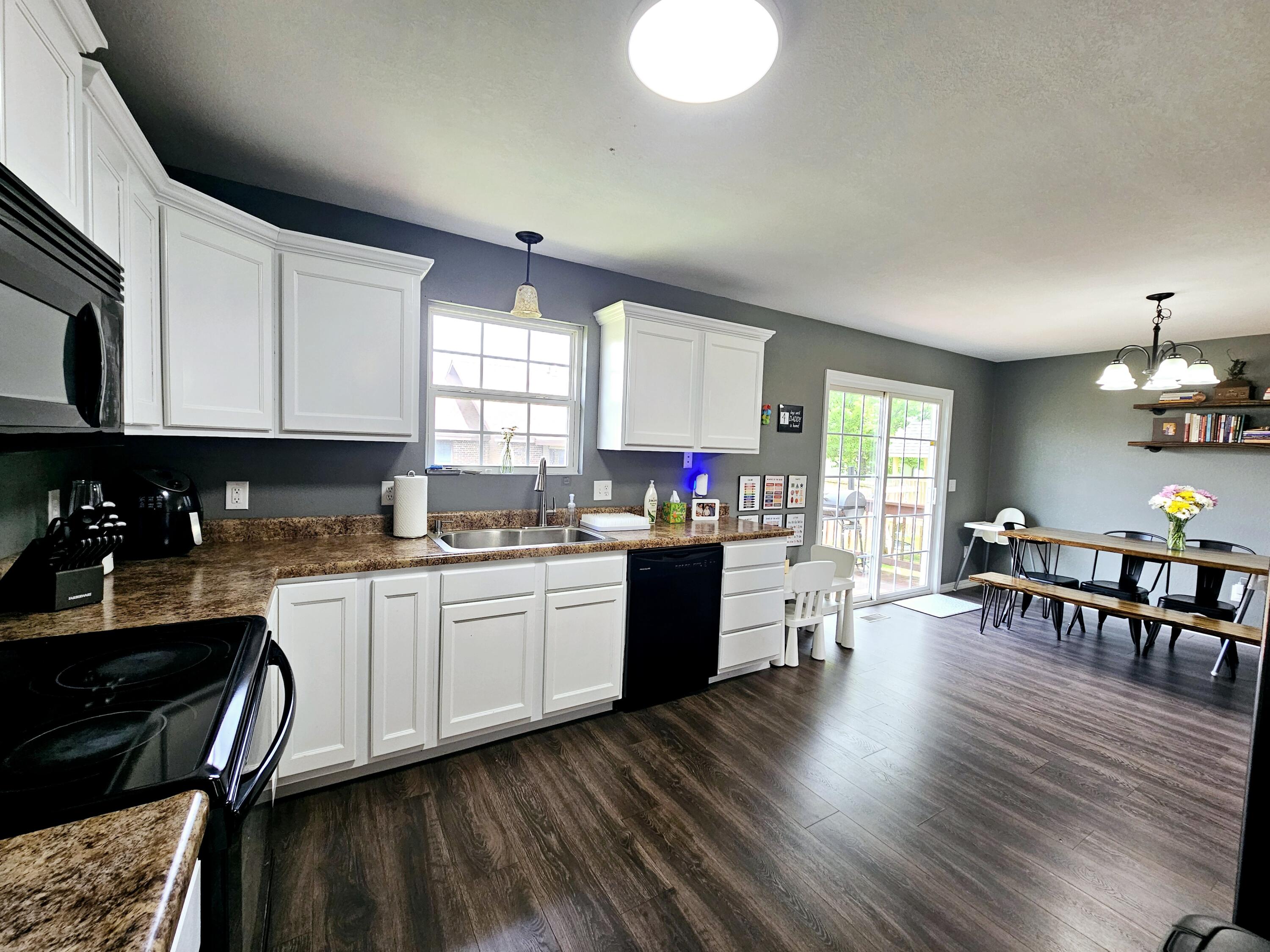 1620 Jon Street Property Photo 14
