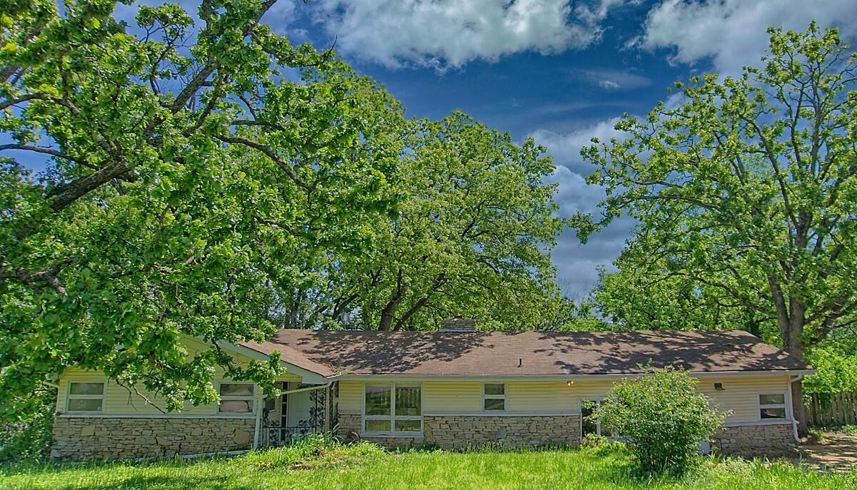 906 Rogers Avenue Property Photo