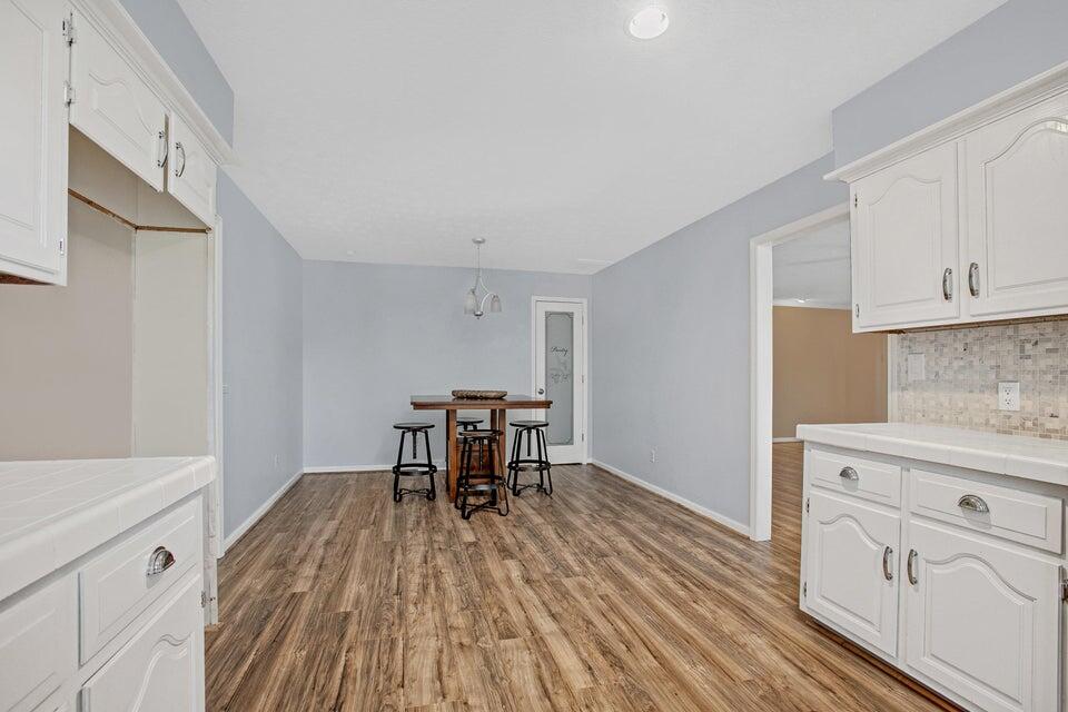 3729 South Parklane Avenue Property Photo 10