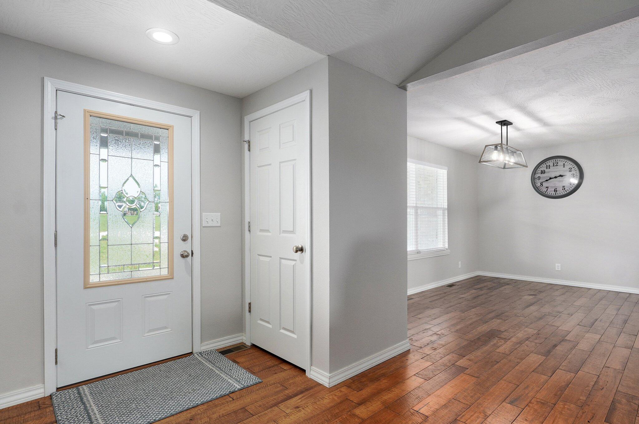 8863 Lawrence 2220 Property Photo 6