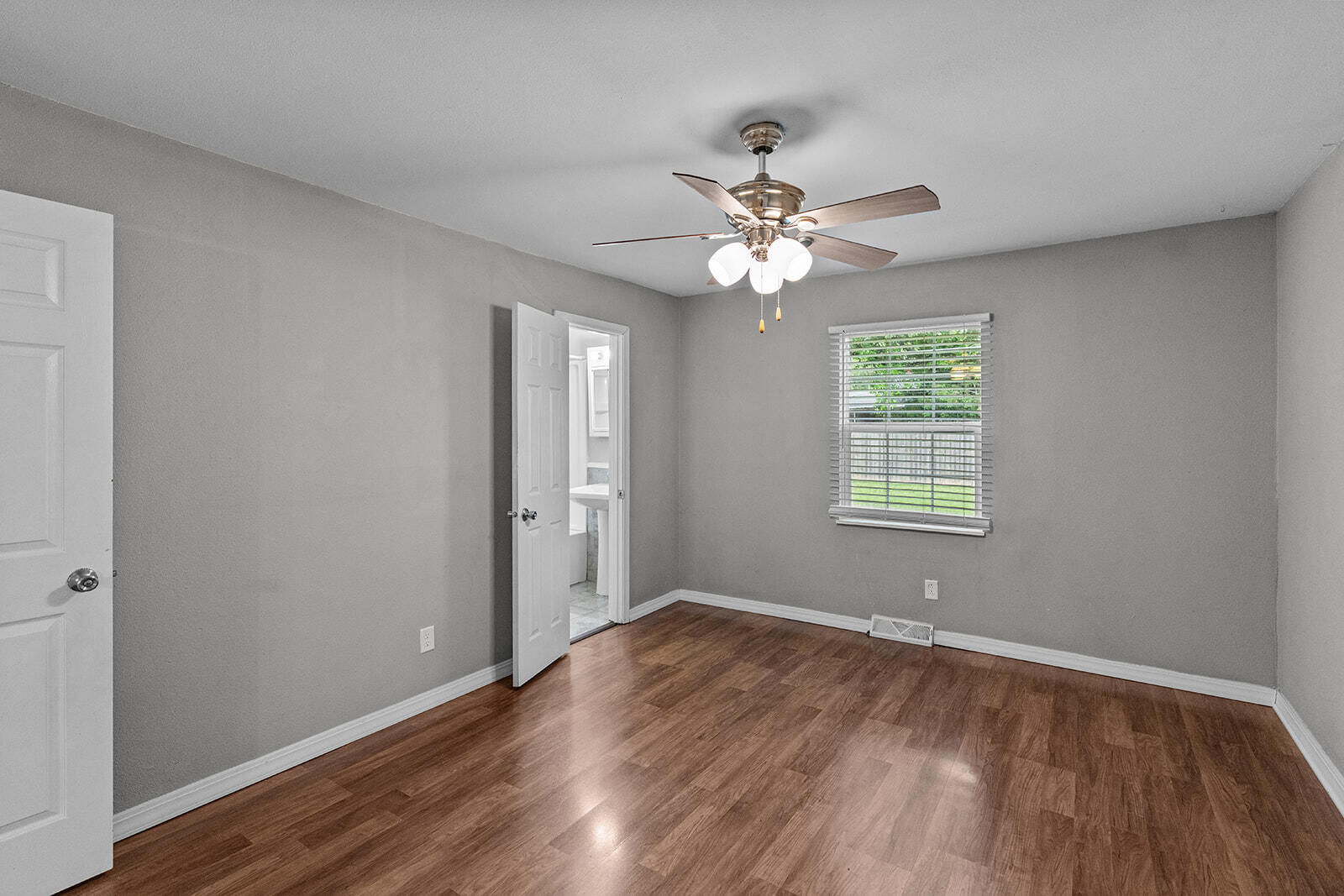 1311 West Crestview Street Property Photo 14