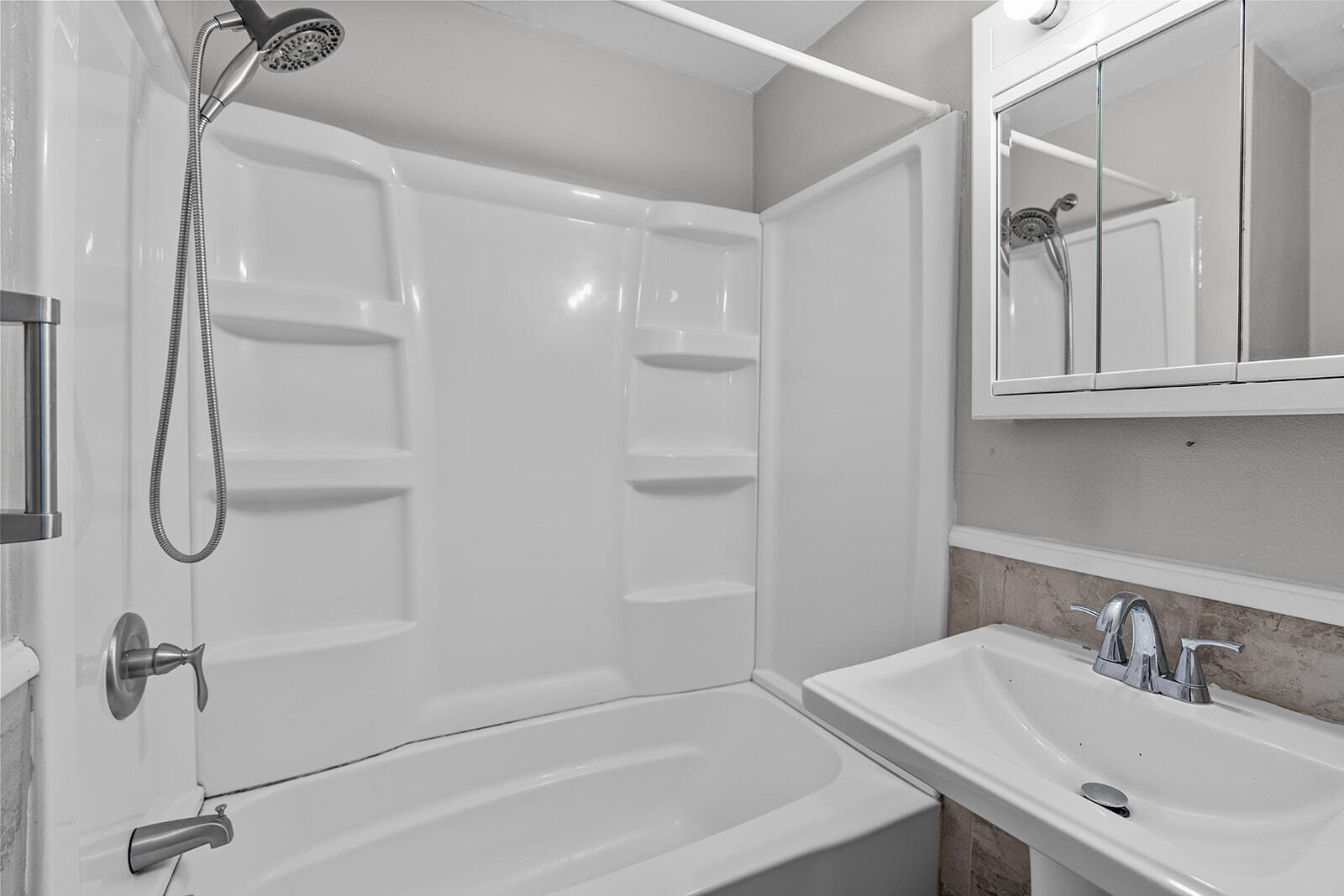 1311 West Crestview Street Property Photo 16